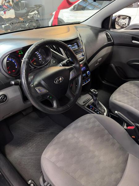 Hyundai HB20S Premium 1.6 Flex 16V Aut. 4P - foto 17