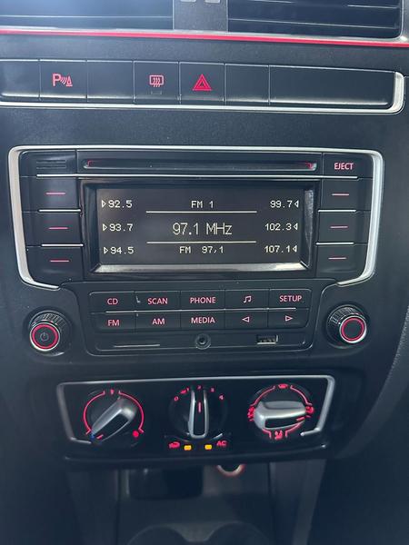 Volkswagen Fox Rock In Rio 1.6 Mi Total Flex 8V 5P - foto 10