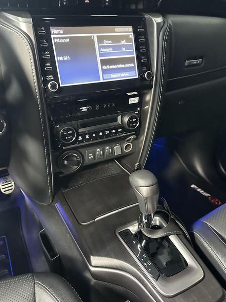 Toyota Hilux Srx 4X4 2.8 TDI 16V Dies. Aut. - foto 7