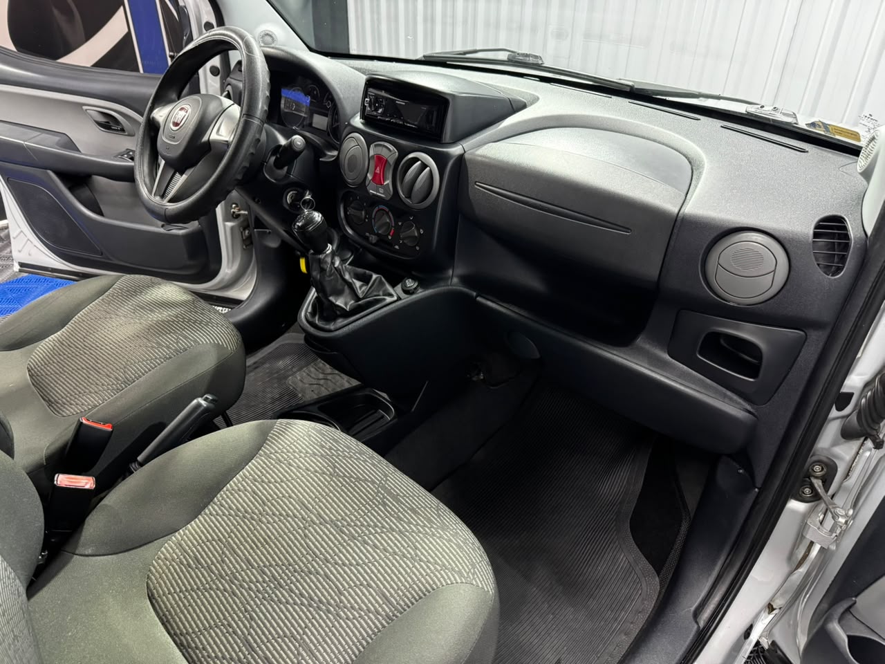 Fiat Doblo " 7 Lugares " - foto 8