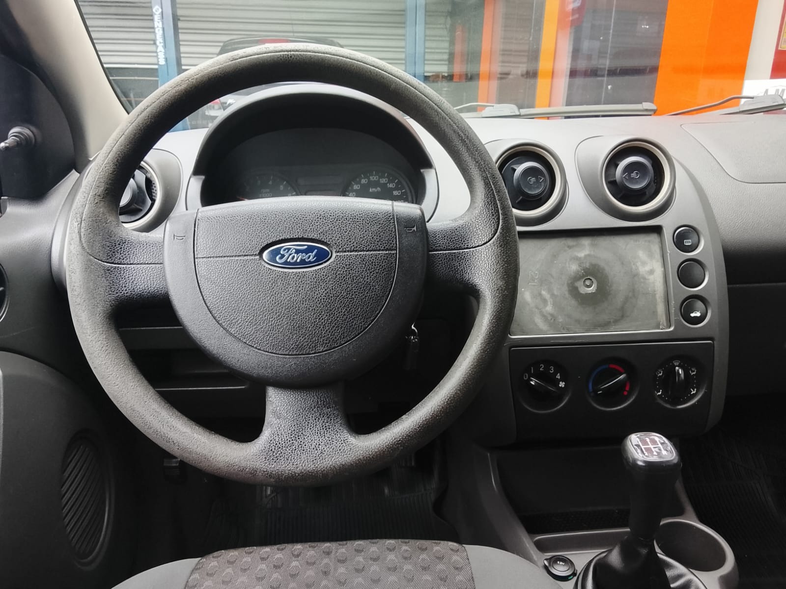 Ford Fiesta Personnalité 1.0 8V 66cv 5P - foto 6