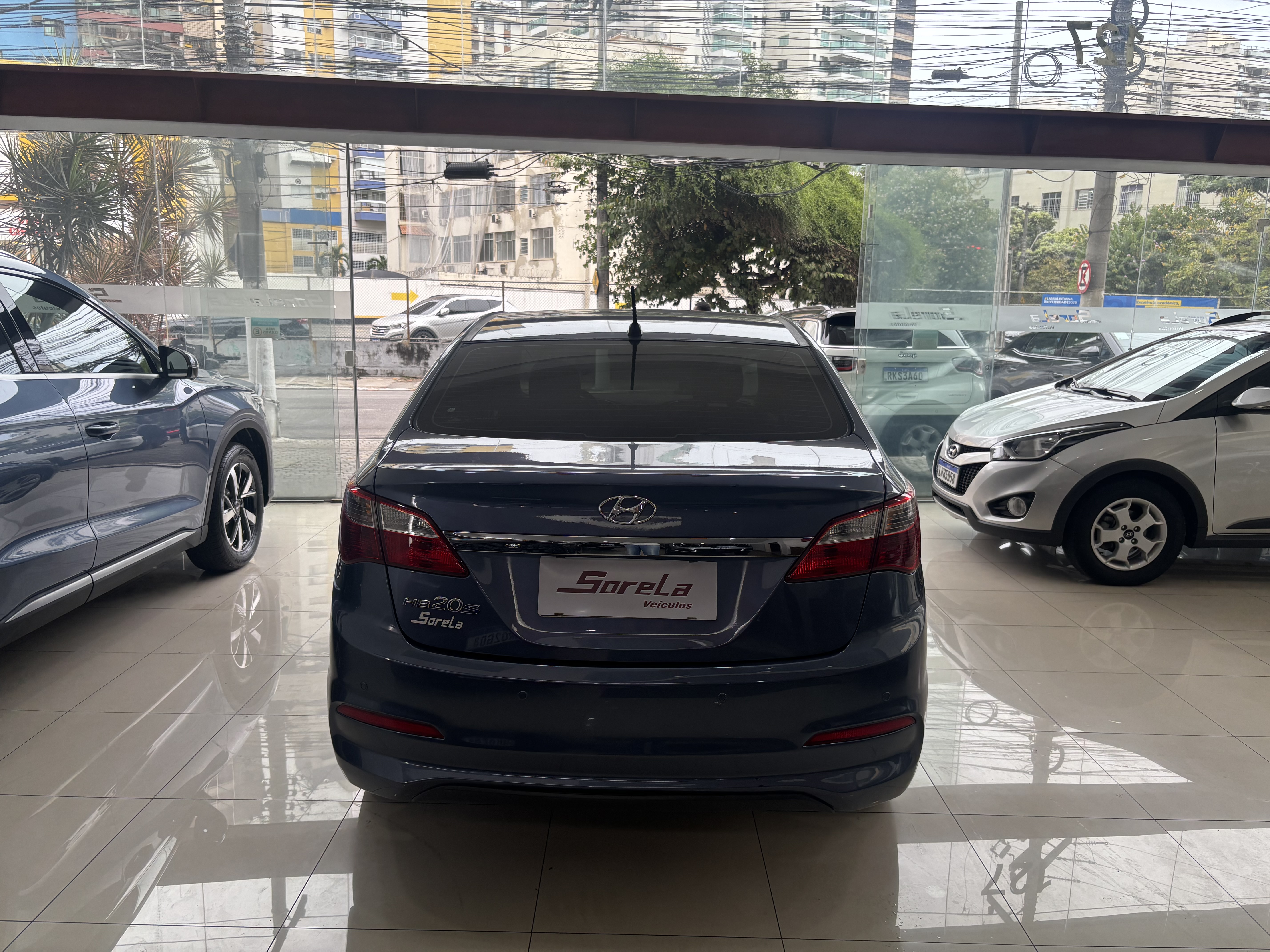Hyundai HB20S C.plus C.style1.0 Flex 12V Mec. 4P - foto 4