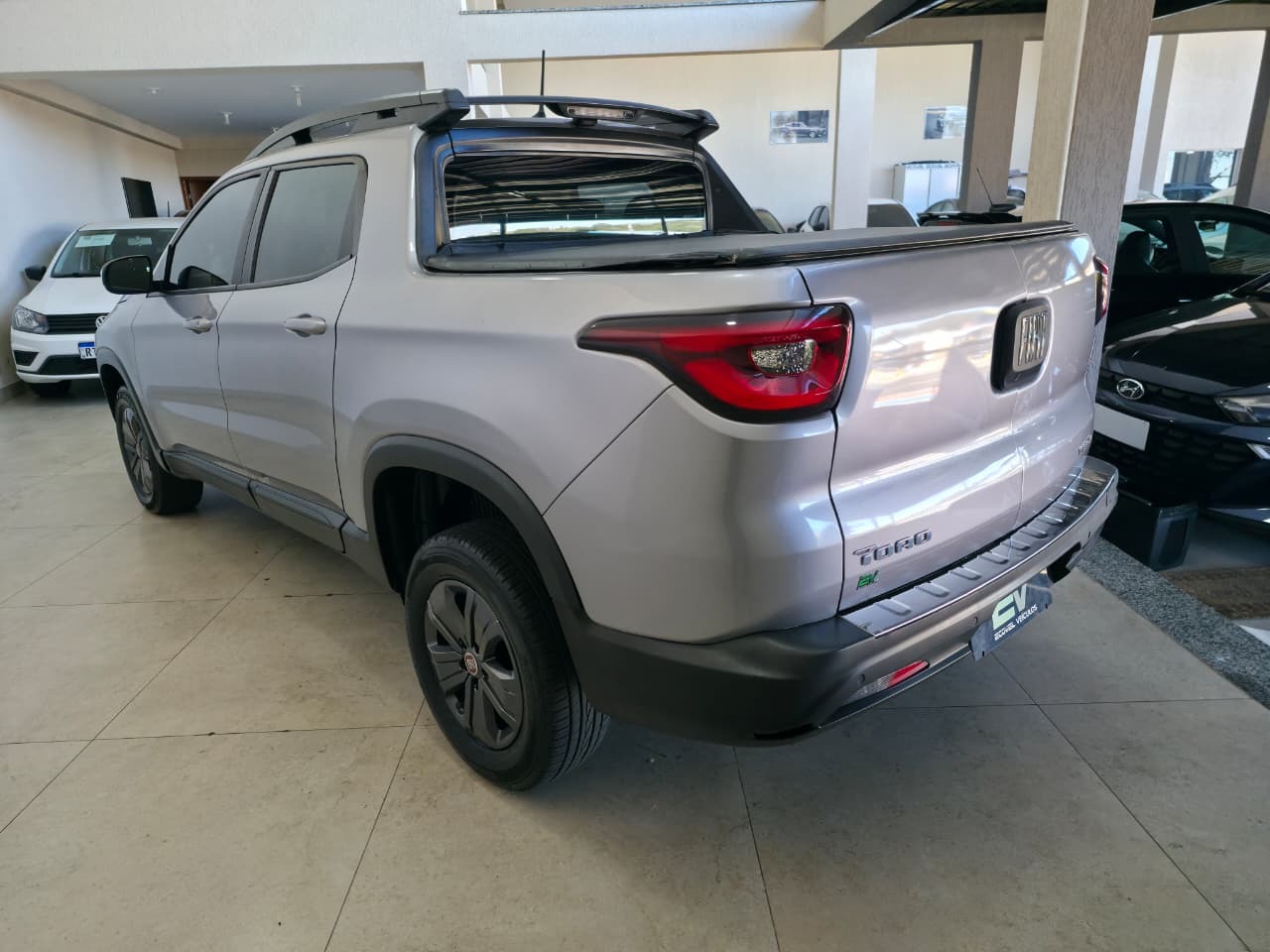Fiat Toro Freedom 1.8 16V Flex Aut. - foto 4