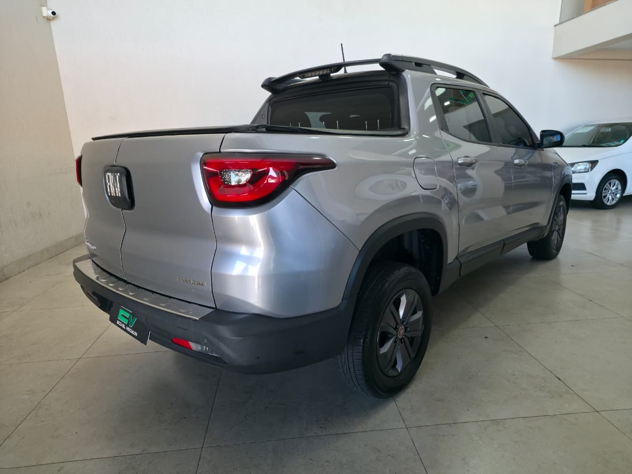Fiat Toro Freedom 1.8 16V Flex Aut. - foto 5