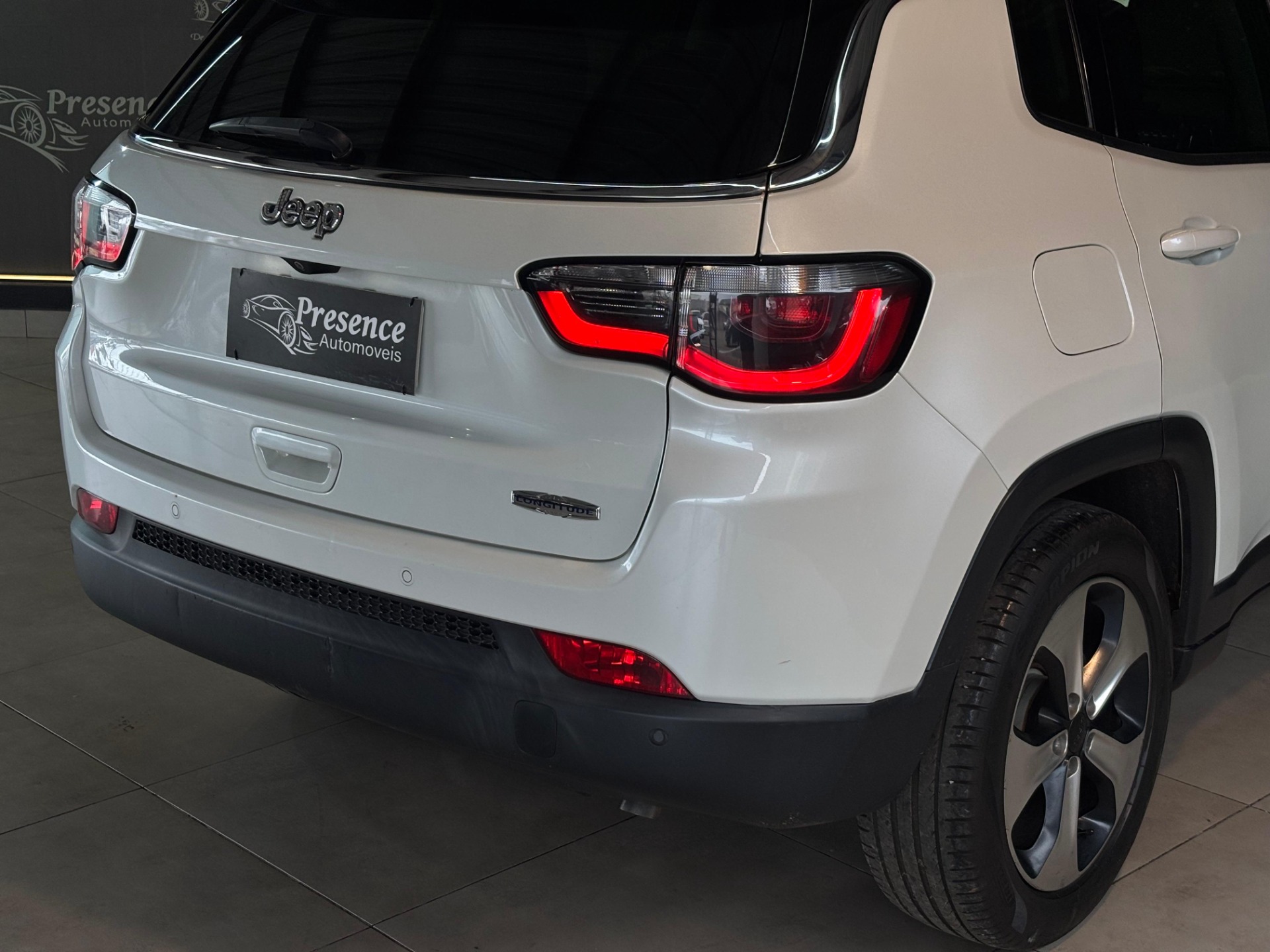 Jeep Compass Longitude 2.0 4X2 Flex 16V Aut. - foto 7