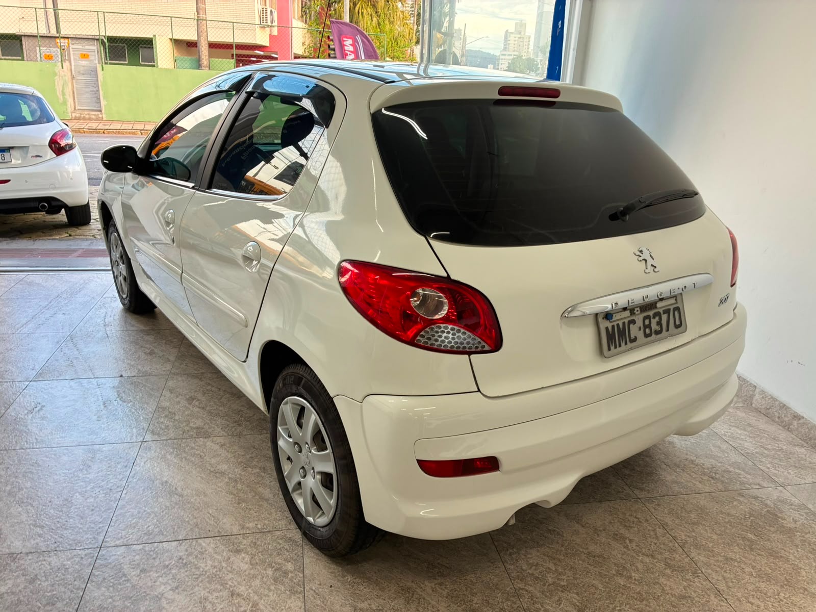Peugeot 207 Active 1.4 Flex 8V 5P - foto 4