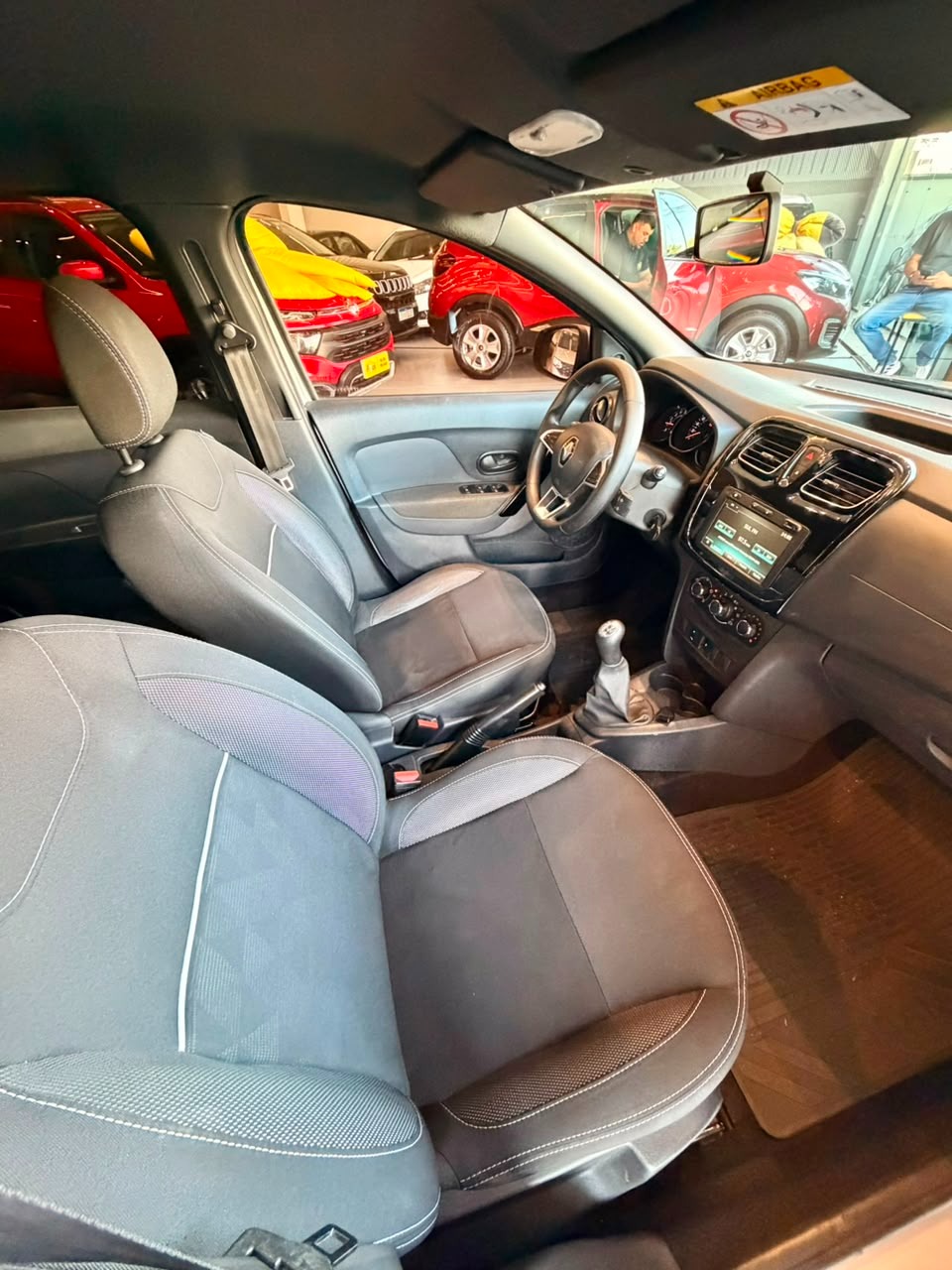 Renault Logan Zen Flex 1.0 12V 4P Mec. - foto 7