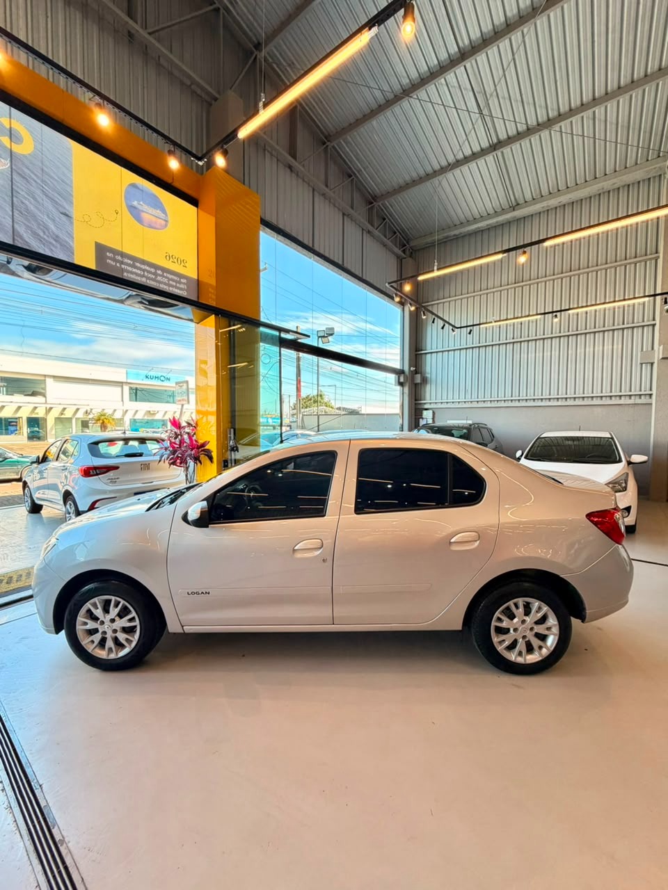 Renault Logan Zen Flex 1.0 12V 4P Mec. - foto 18