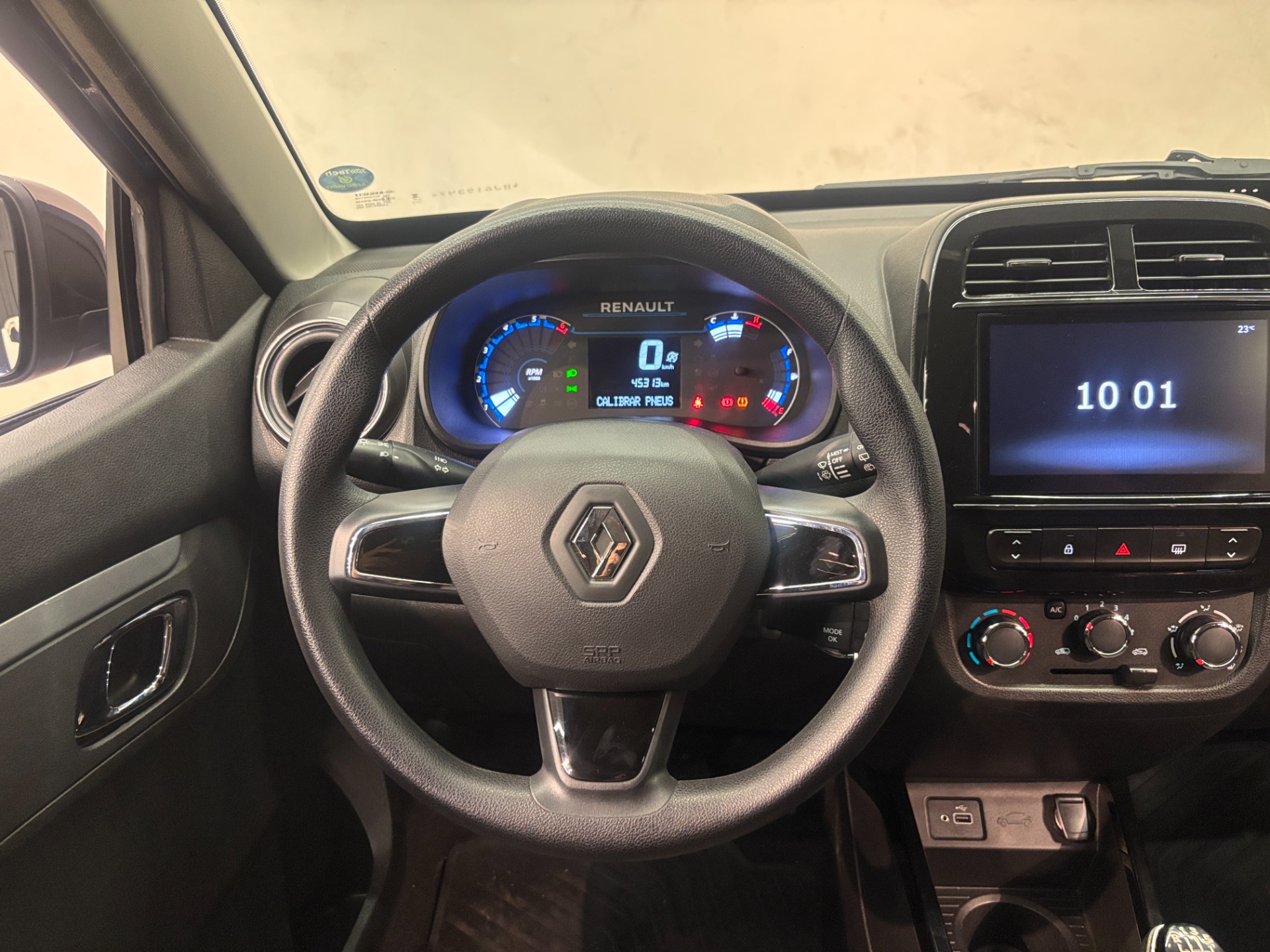 Renault Kwid Outsider 1.0 Flex 12V 5P Mec. - foto 10
