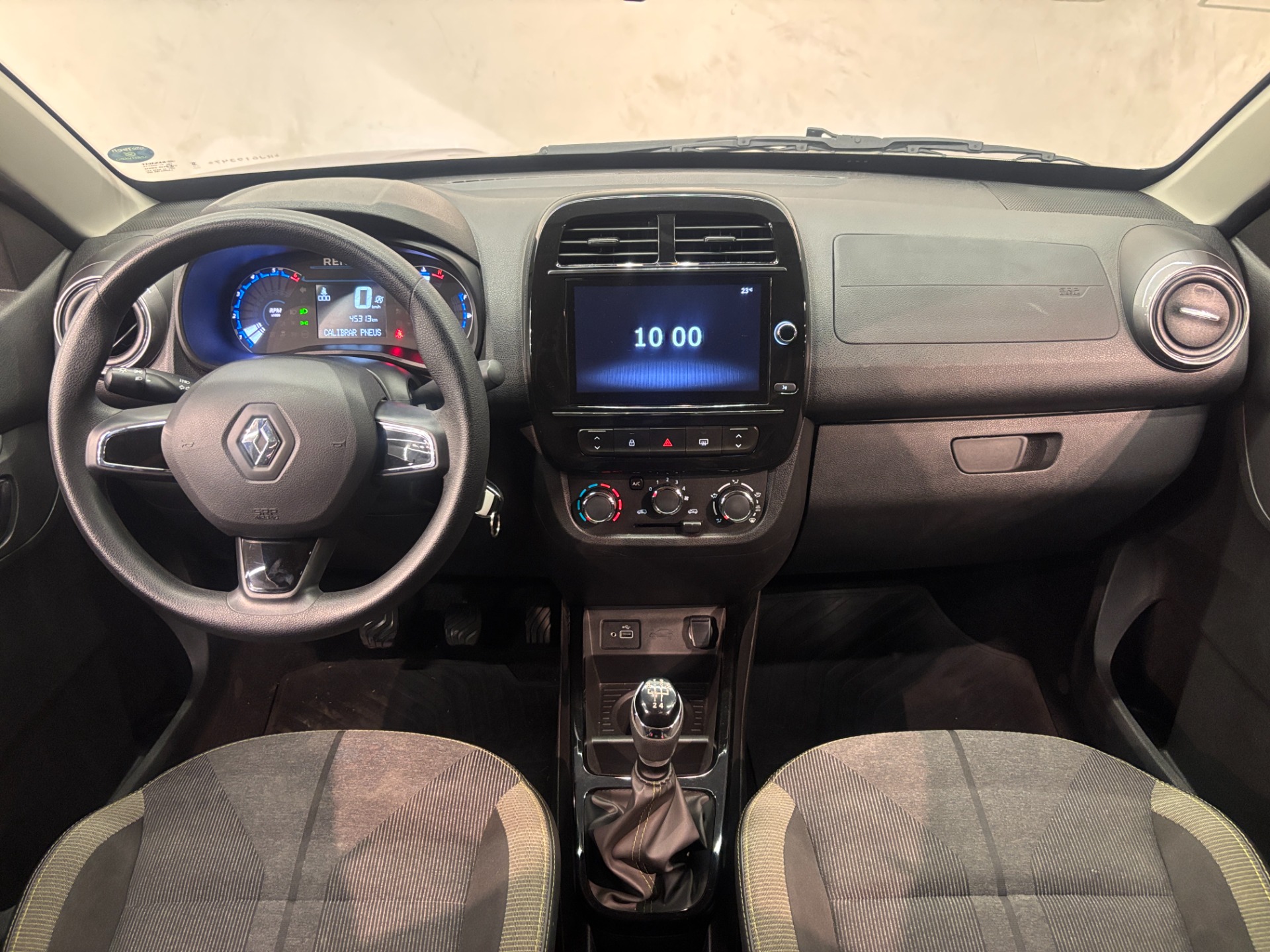 Renault Kwid Outsider 1.0 Flex 12V 5P Mec. - foto 9