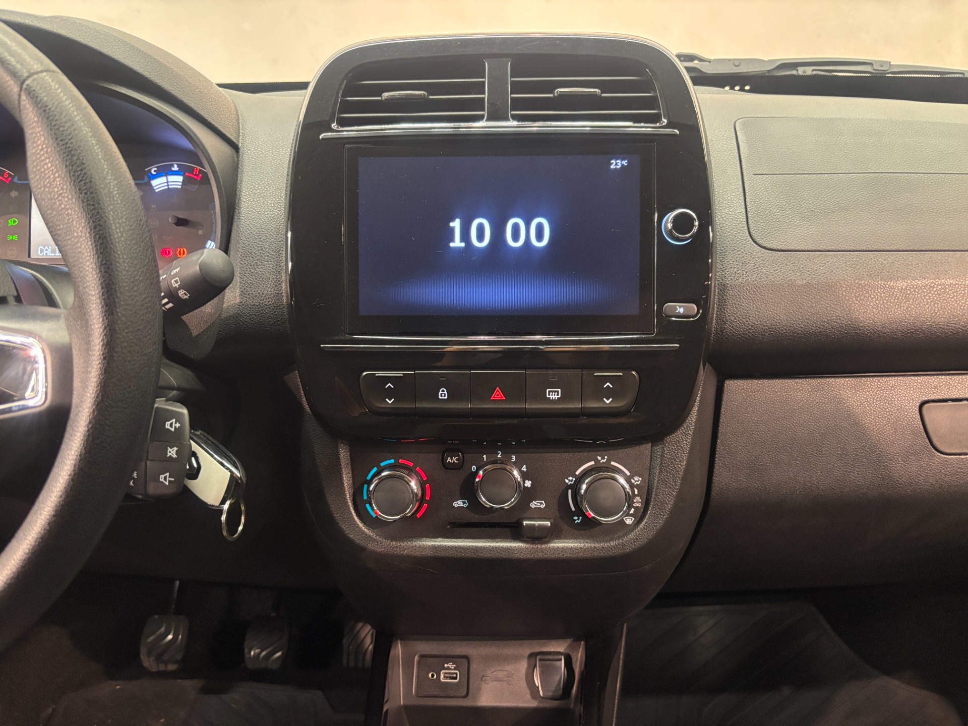 Renault Kwid Outsider 1.0 Flex 12V 5P Mec. - foto 11