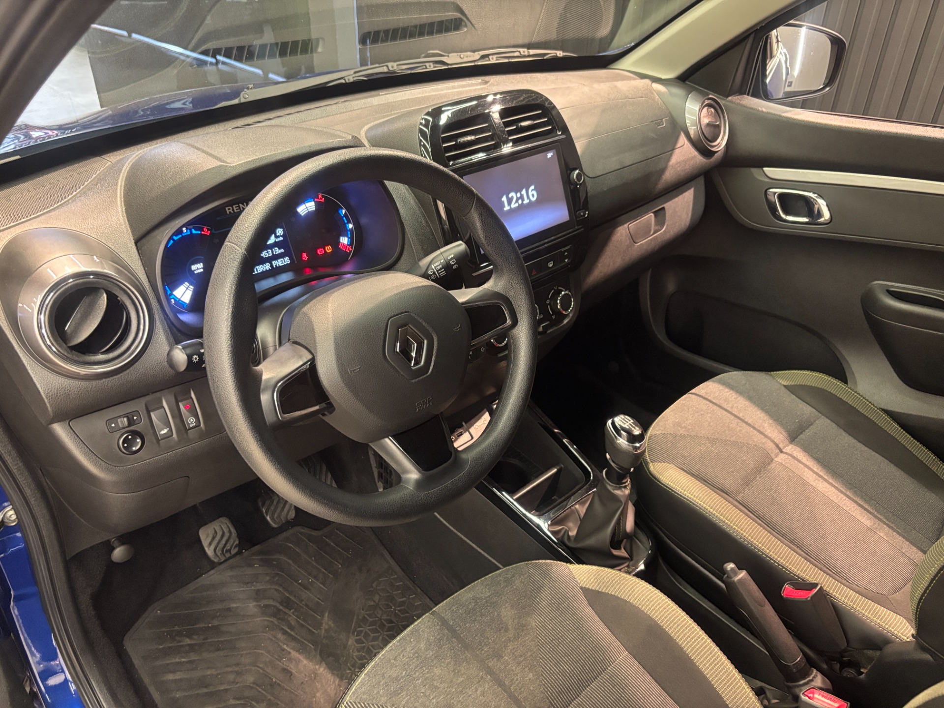 Renault Kwid Outsider 1.0 Flex 12V 5P Mec. - foto 14