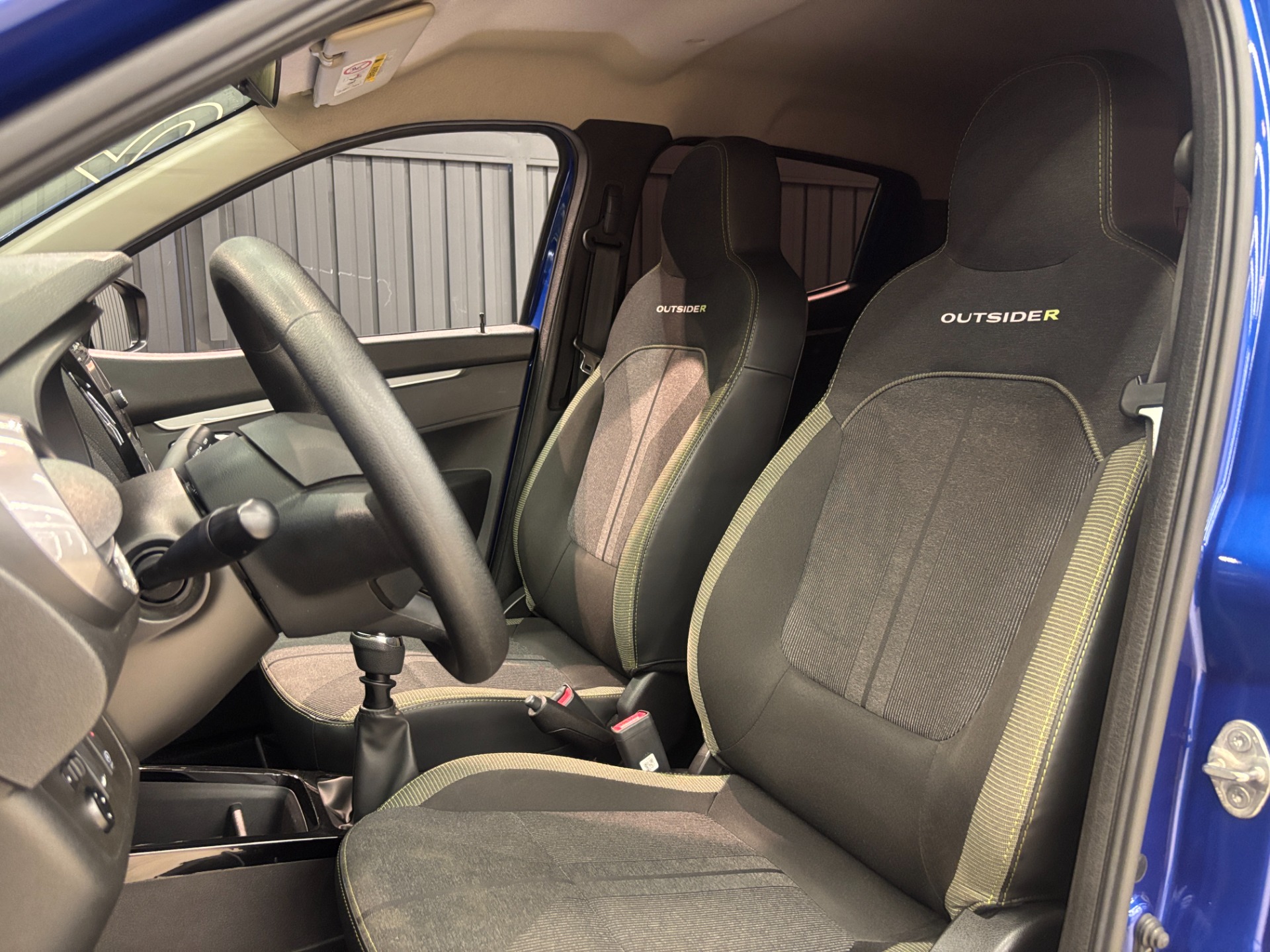 Renault Kwid Outsider 1.0 Flex 12V 5P Mec. - foto 16