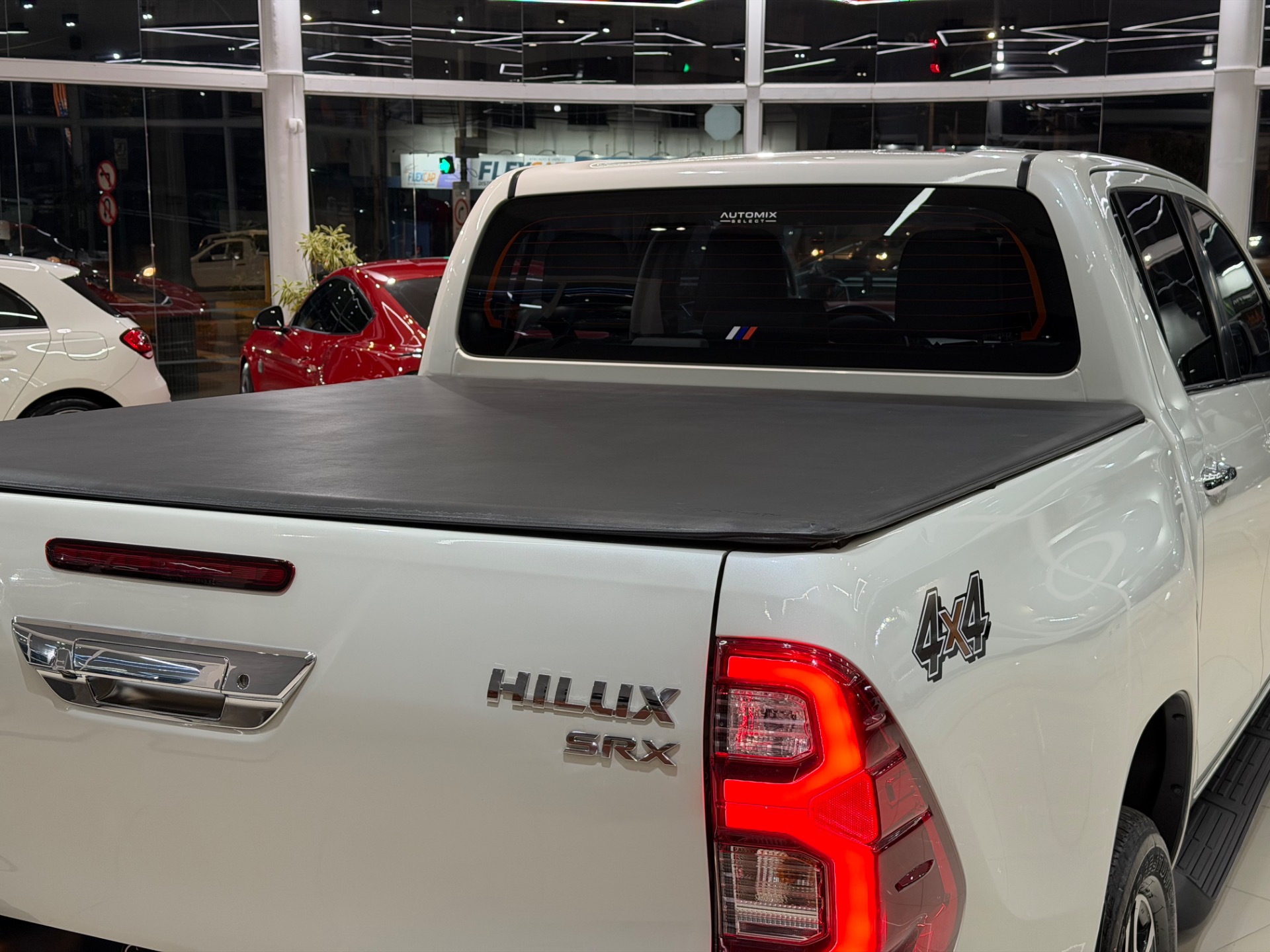 Toyota Hilux Cd Srx 4X4 2.8 TDI 16V Diesel Aut. - foto 10