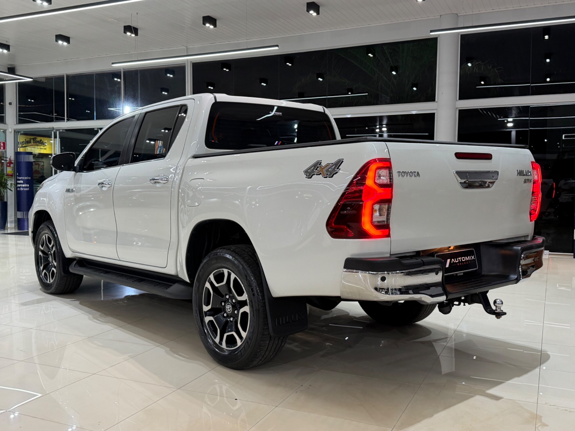 Toyota Hilux Cd Srx 4X4 2.8 TDI 16V Diesel Aut. - foto 7