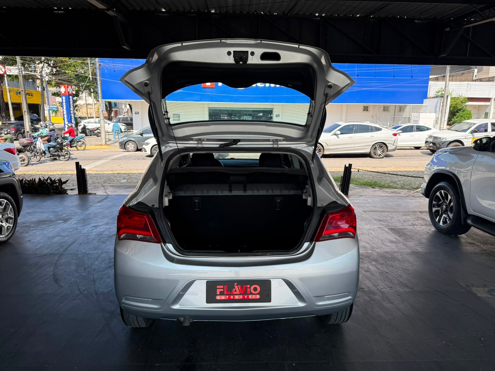 Chevrolet Onix Hatch Joy 1.0 8V Flex 5P Mec. - foto 3