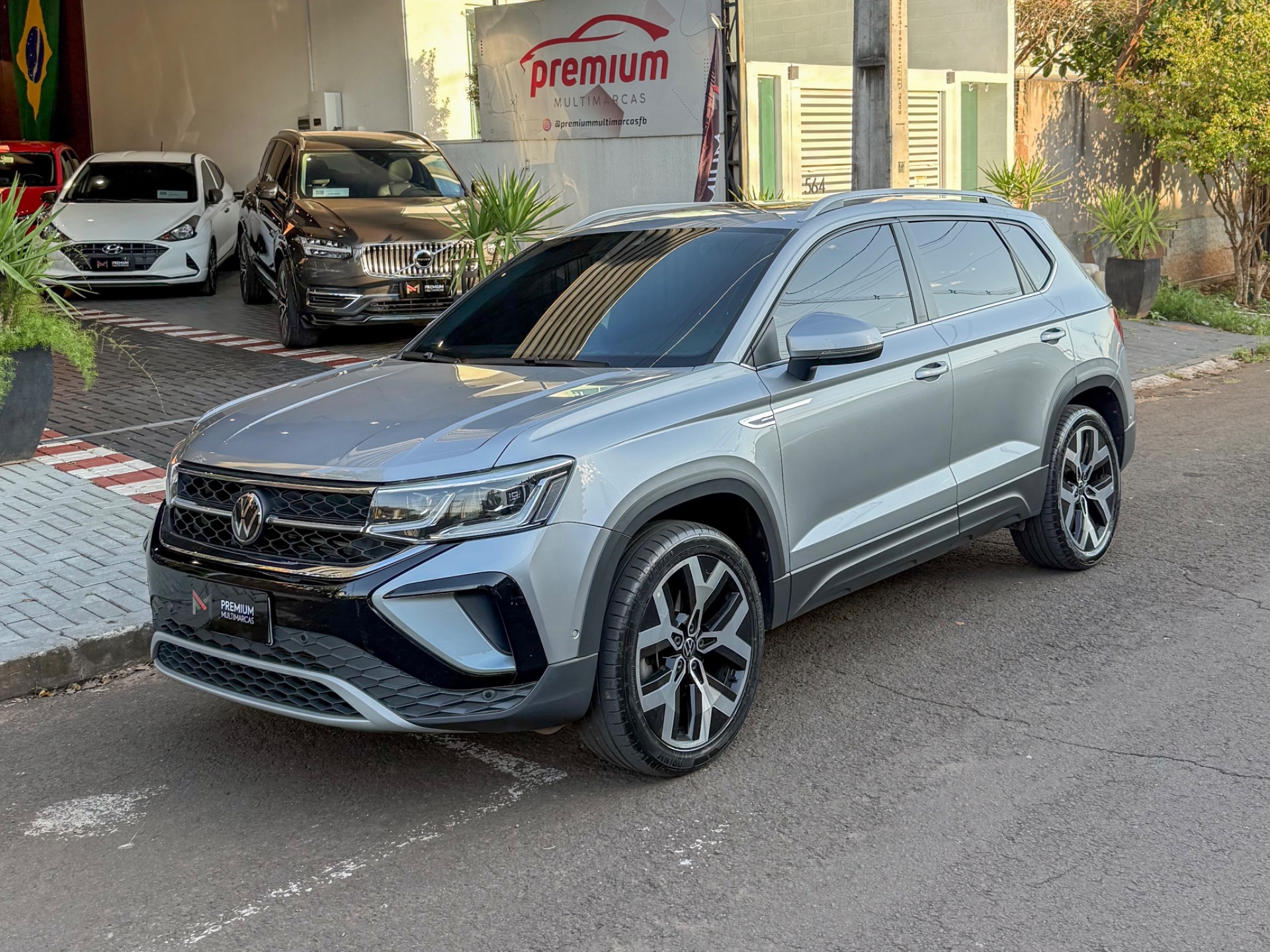 Volkswagen Taos 2024 à venda