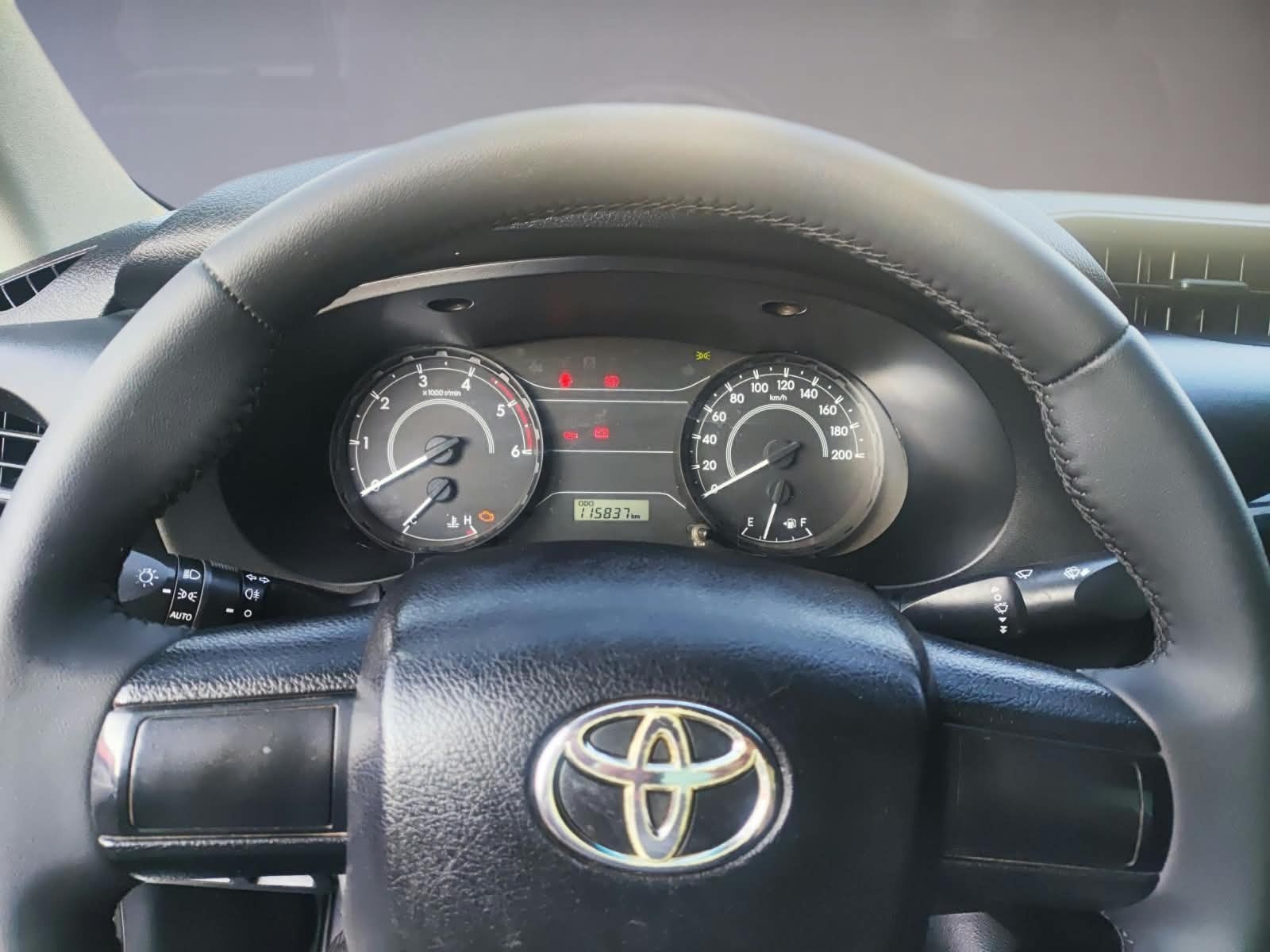 Toyota Hilux Cs 4X4 2.8 TDI Diesel Mec. - foto 8