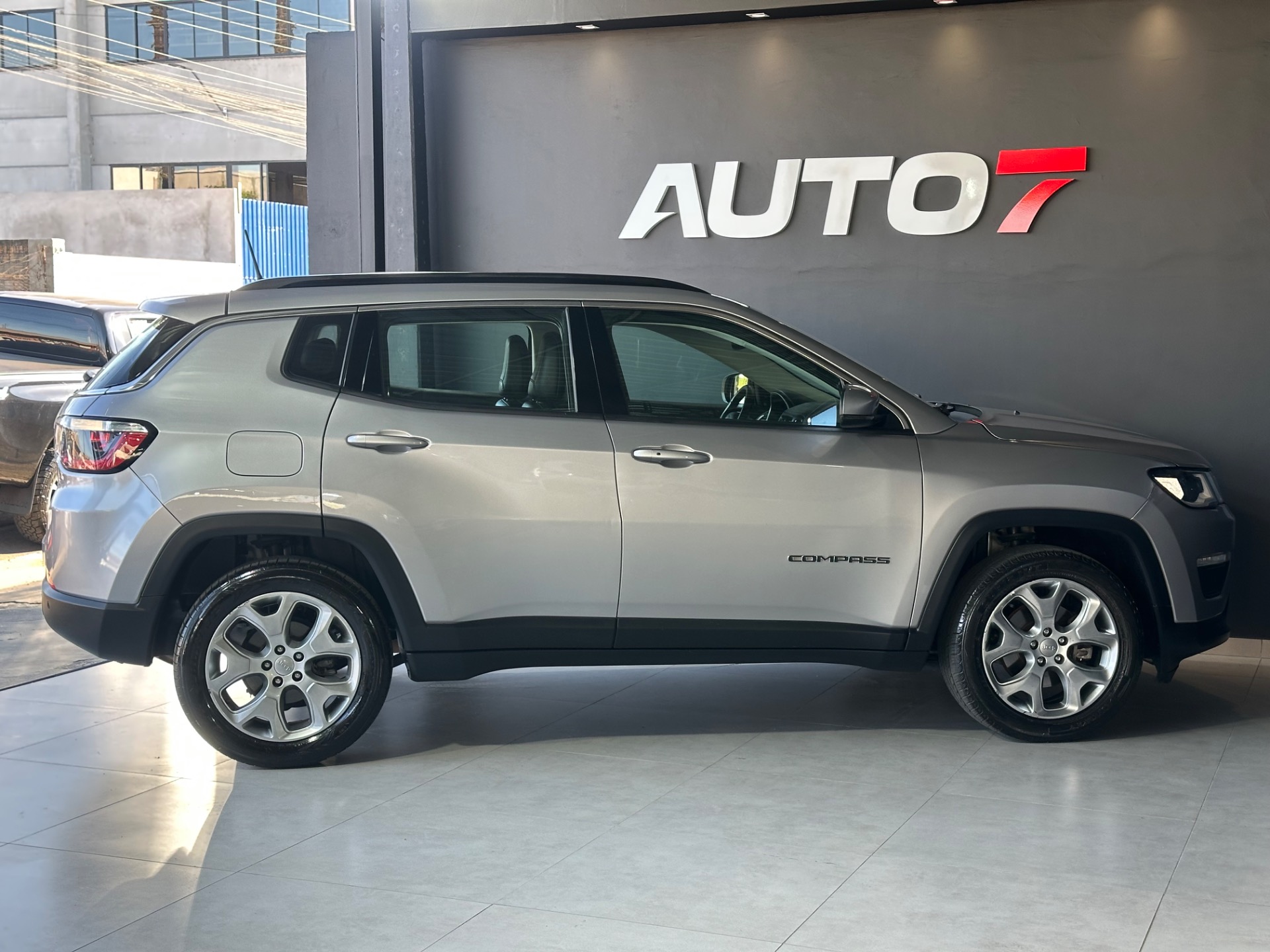 Jeep Compass Longitude 2.0 4X2 Flex 16V Aut. - foto 7