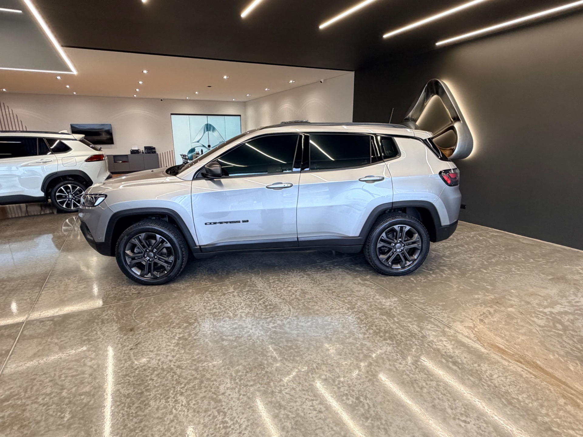 Jeep Compass Td 350 80 Anos 2.0 4X4 Die. Aut. - foto 7