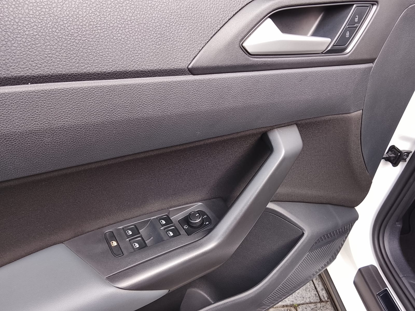 Volkswagen Nivus Highline 1.0 200 TSI Flex Aut. - foto 11