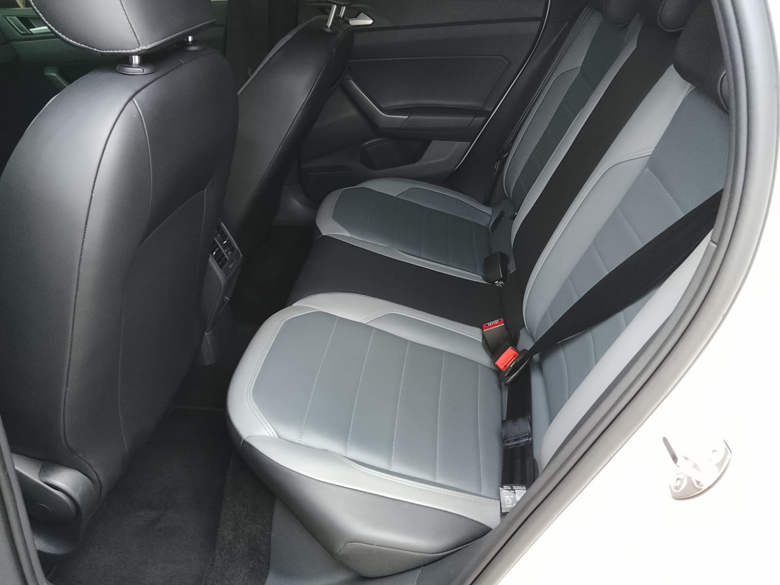 Volkswagen Nivus Highline 1.0 200 TSI Flex Aut. - foto 10