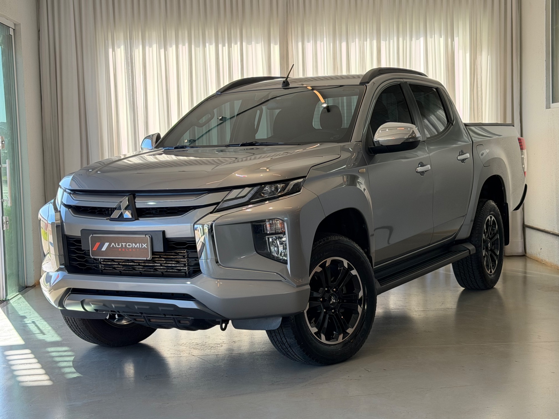Mitsubishi Triton Sport 2023 à venda