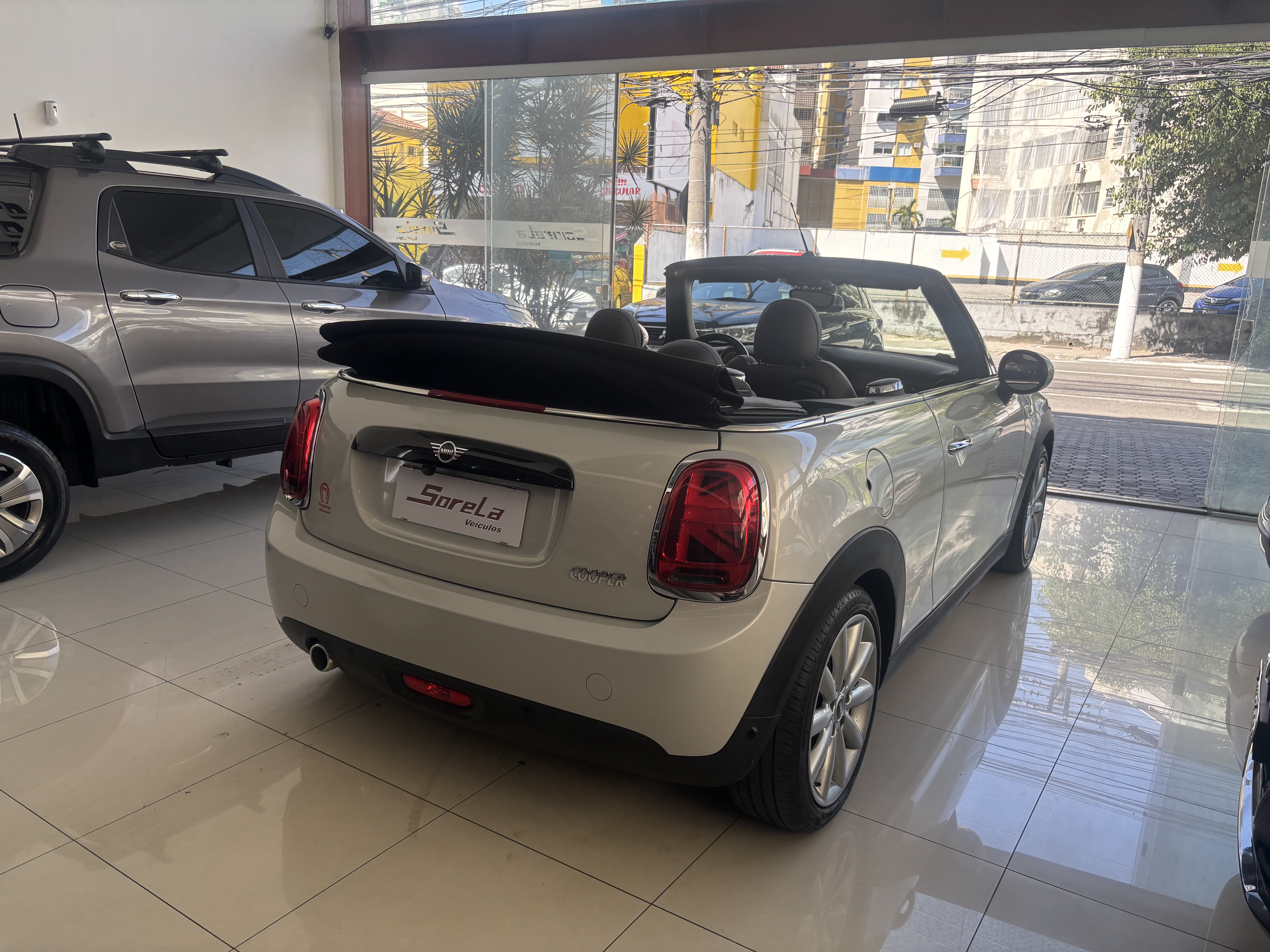 MINI Cooper Cabrio 1.5 Turbo 12V Aut. - foto 5