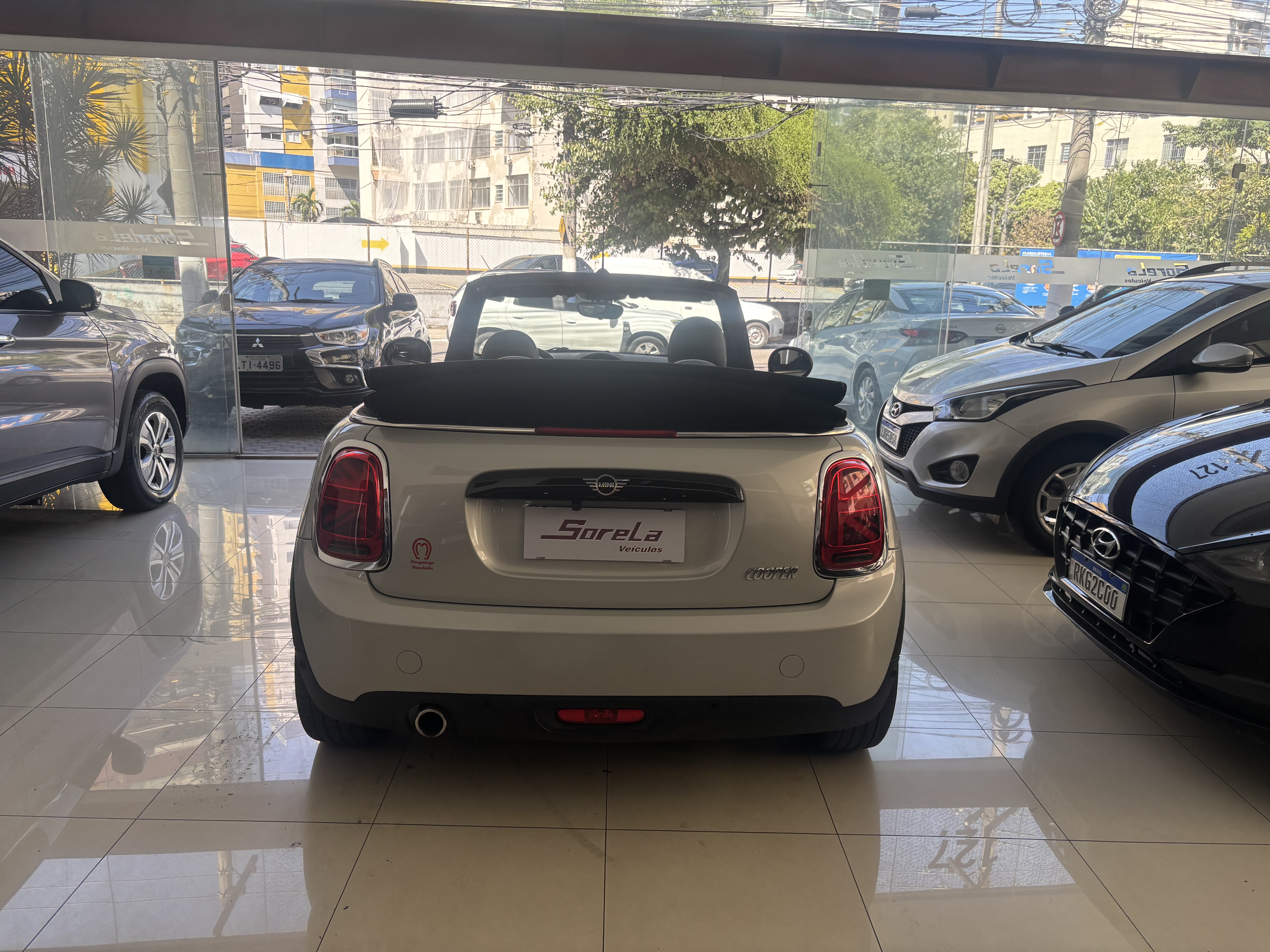 MINI Cooper Cabrio 1.5 Turbo 12V Aut. - foto 4