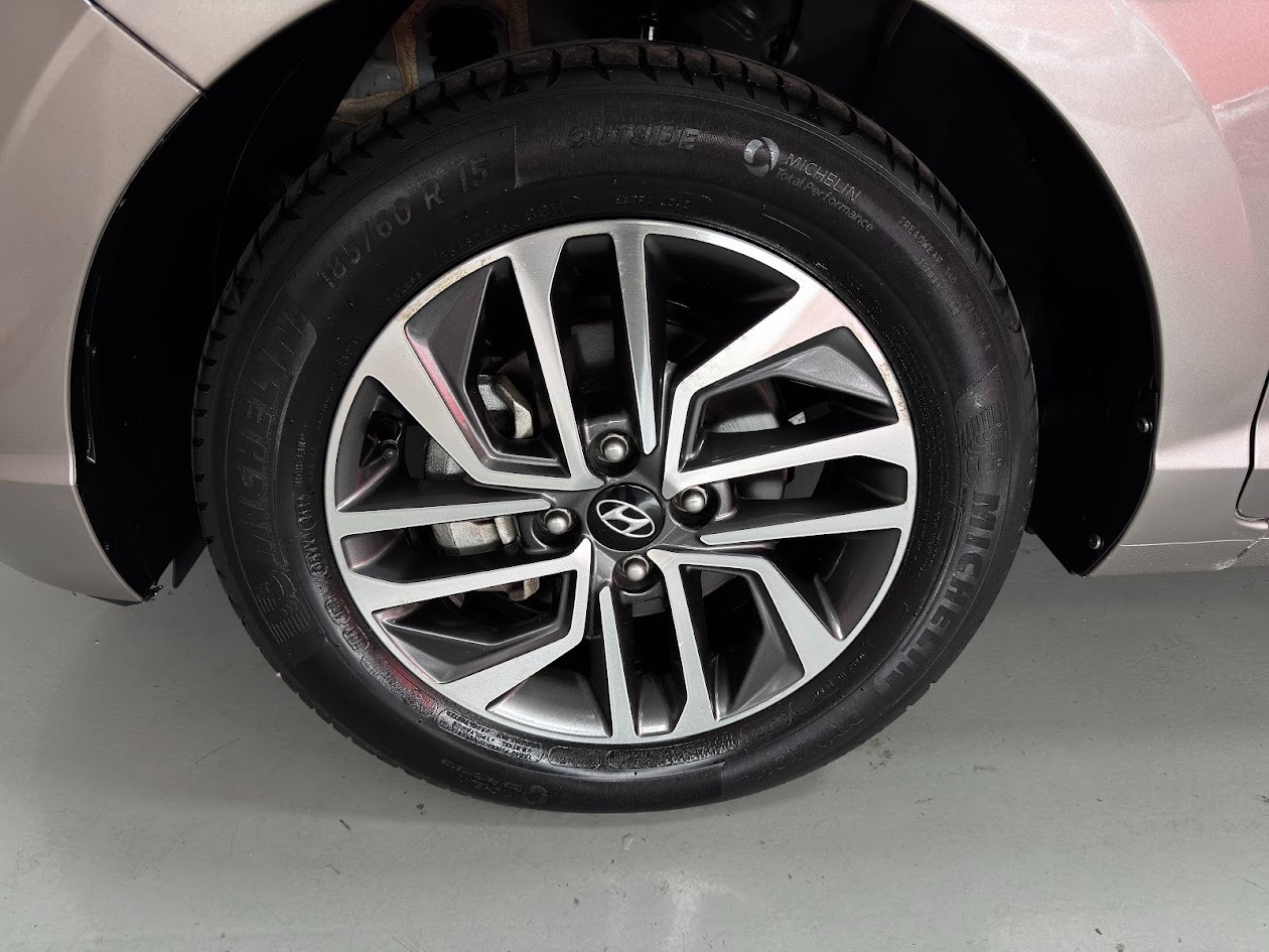 Hyundai HB20S Platinum 1.0 Tb Flex 12V Aut. - foto 15