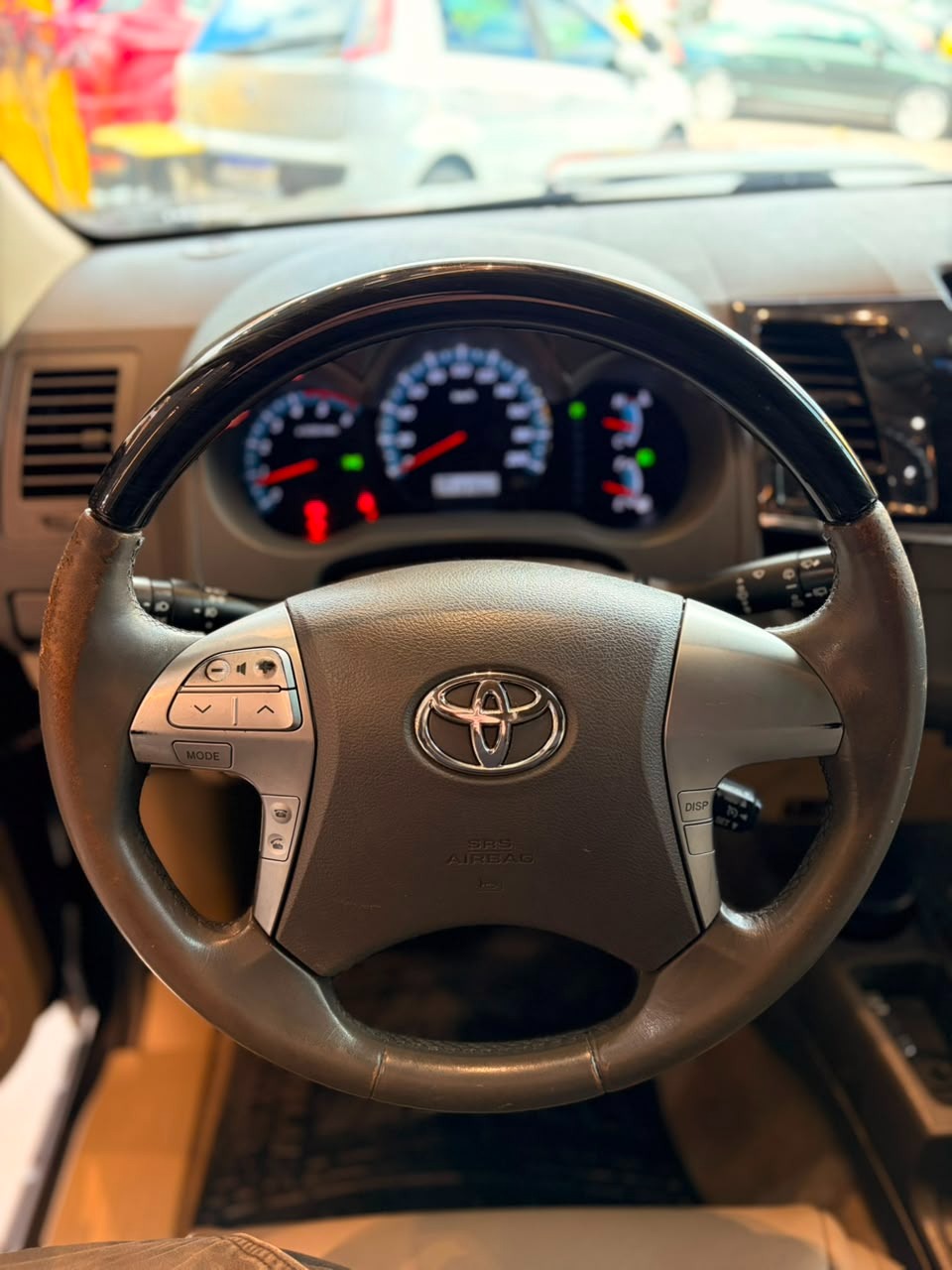 Toyota Hilux Srv D4 D 4X4 3.0 TDI Dies. Automático - foto 4