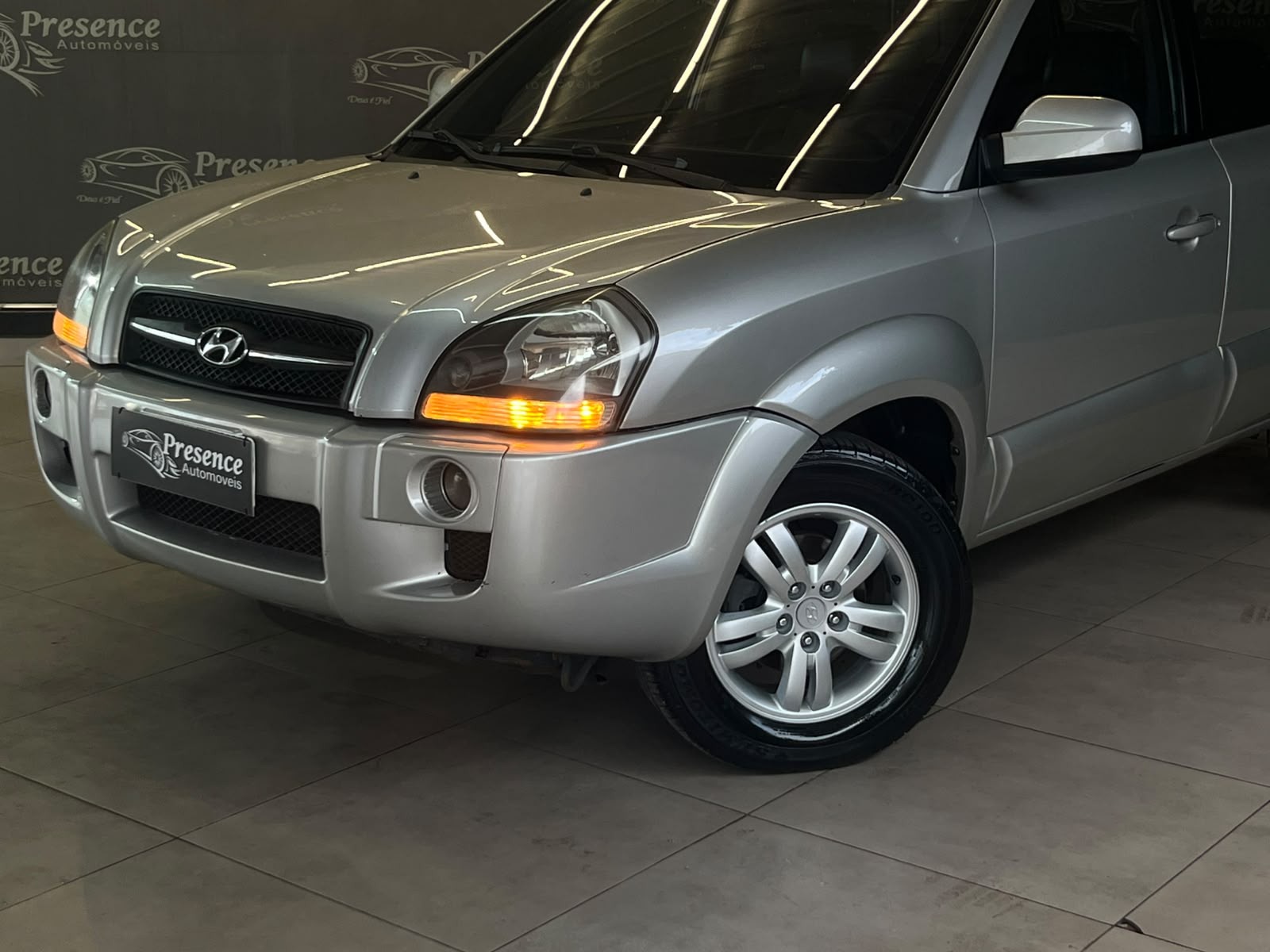 Hyundai Tucson 2.0 16V Aut. - foto 2