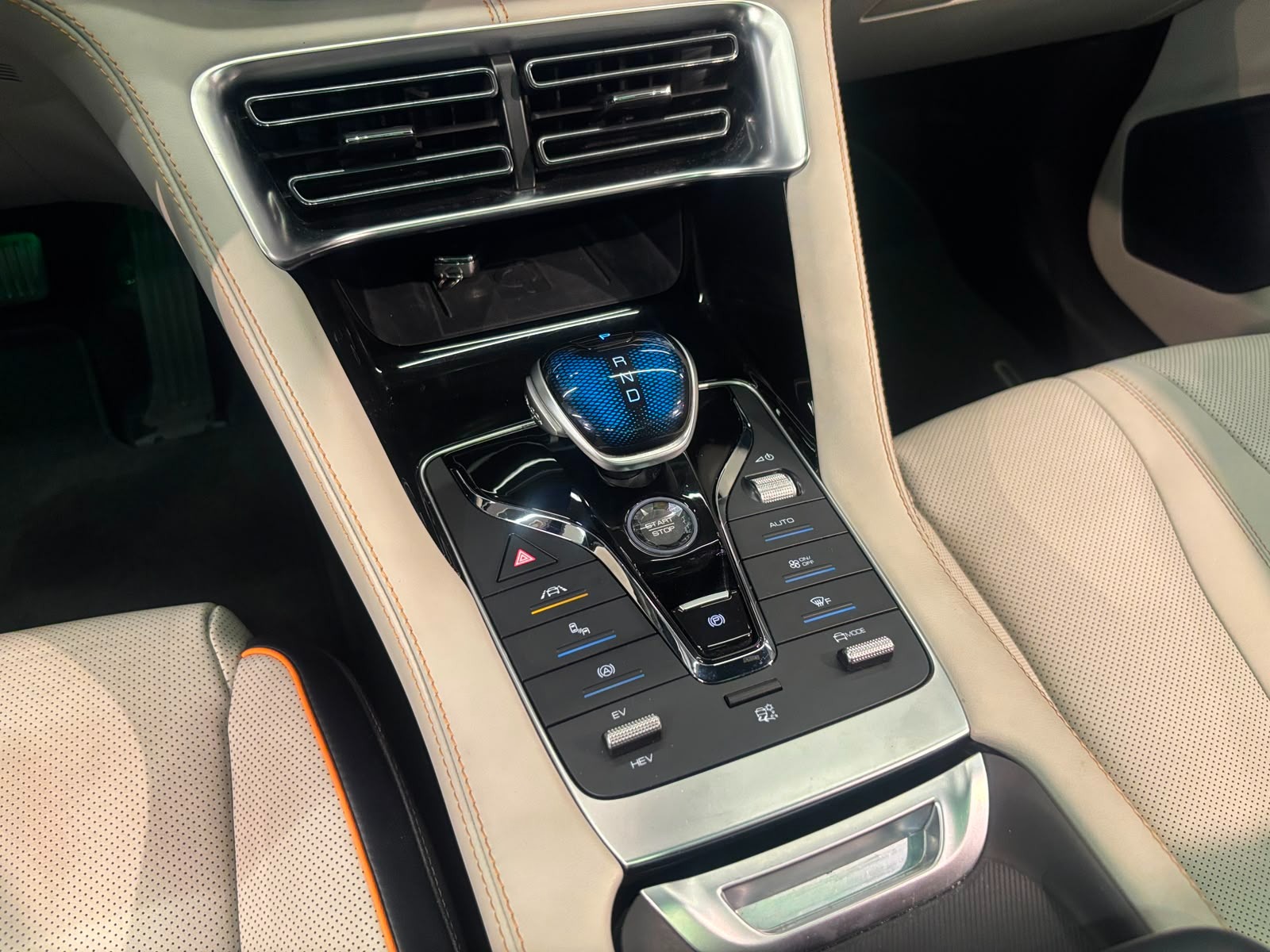 BYD Song Plus Plus 1.5 16V Aut. (hibrido) - foto 12