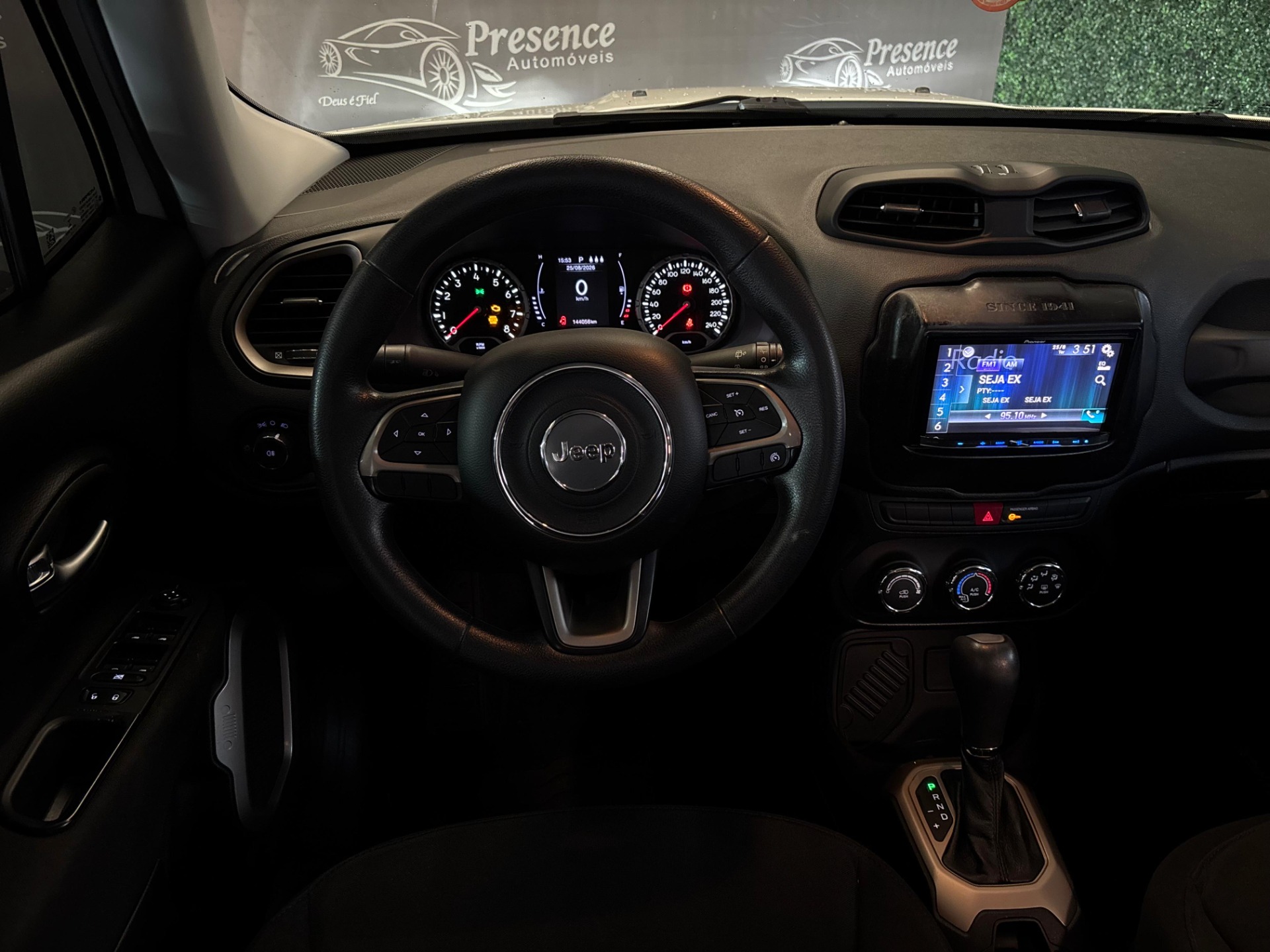 Jeep Renegade 1.8 4X2 Flex 16V Aut. - foto 16