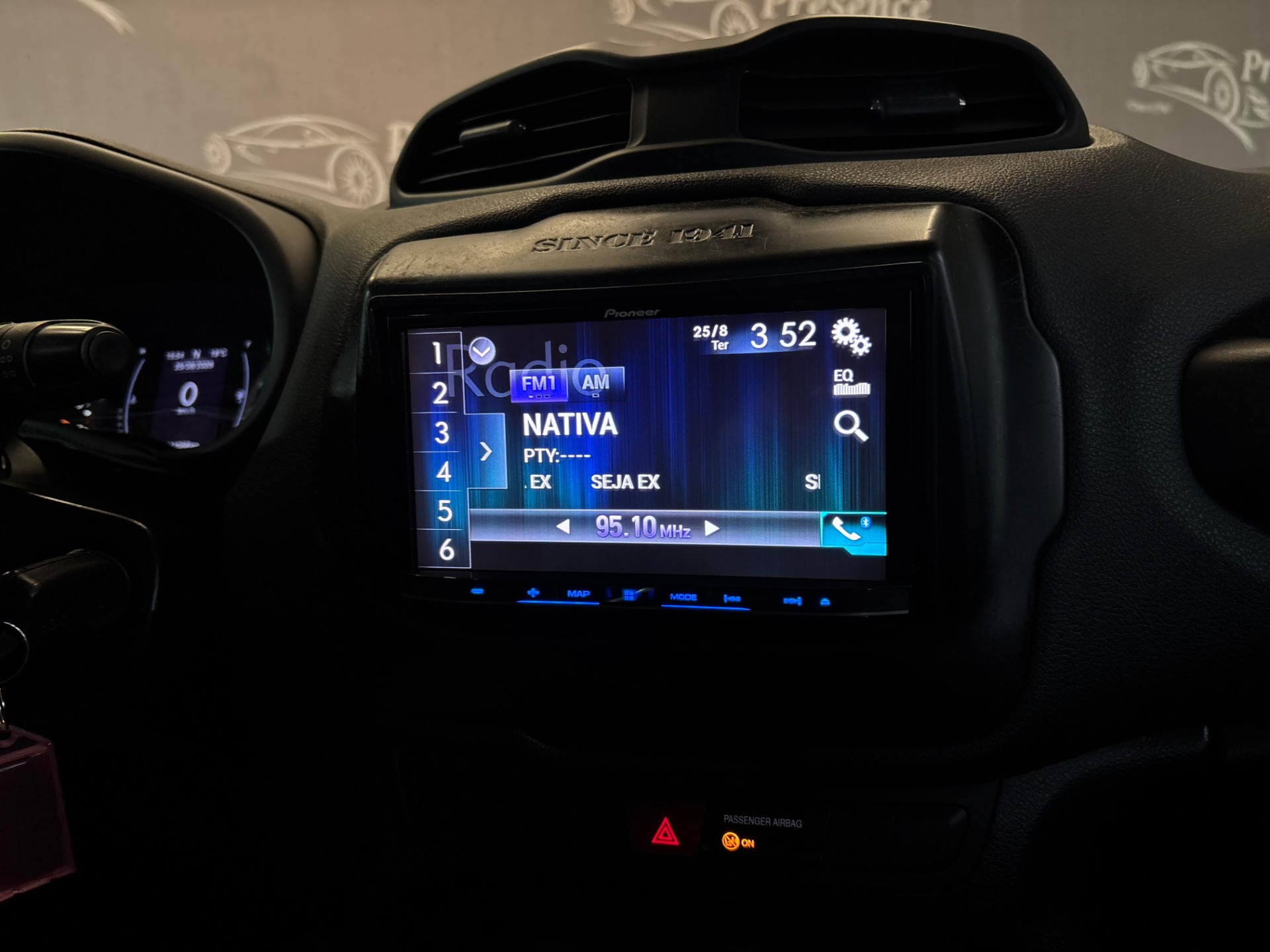 Jeep Renegade 1.8 4X2 Flex 16V Aut. - foto 11