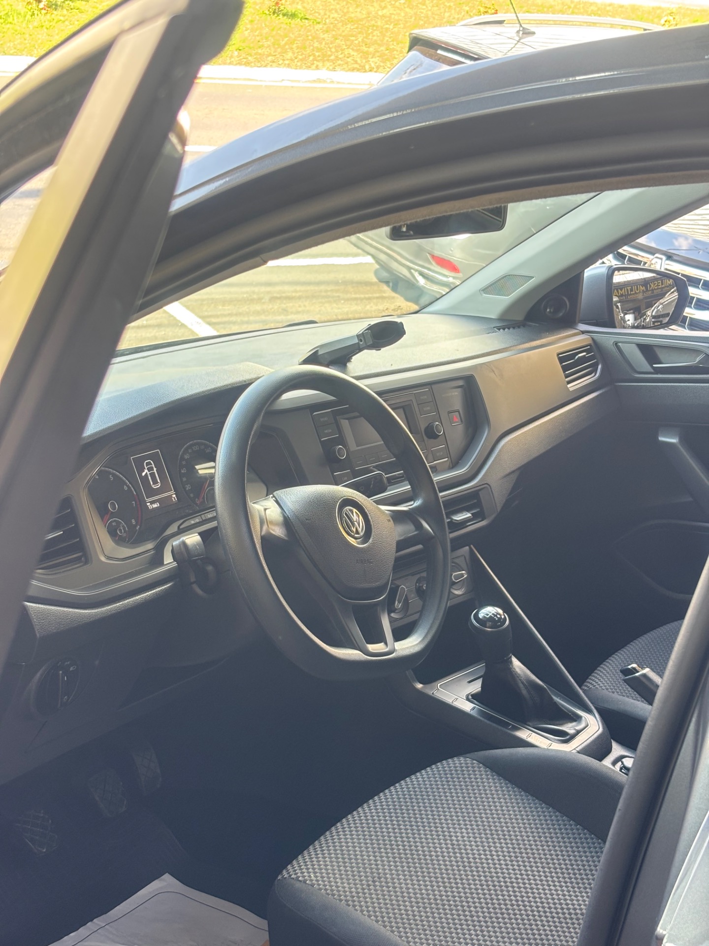 Volkswagen Polo 1.0 Flex 12V 5P - foto 2