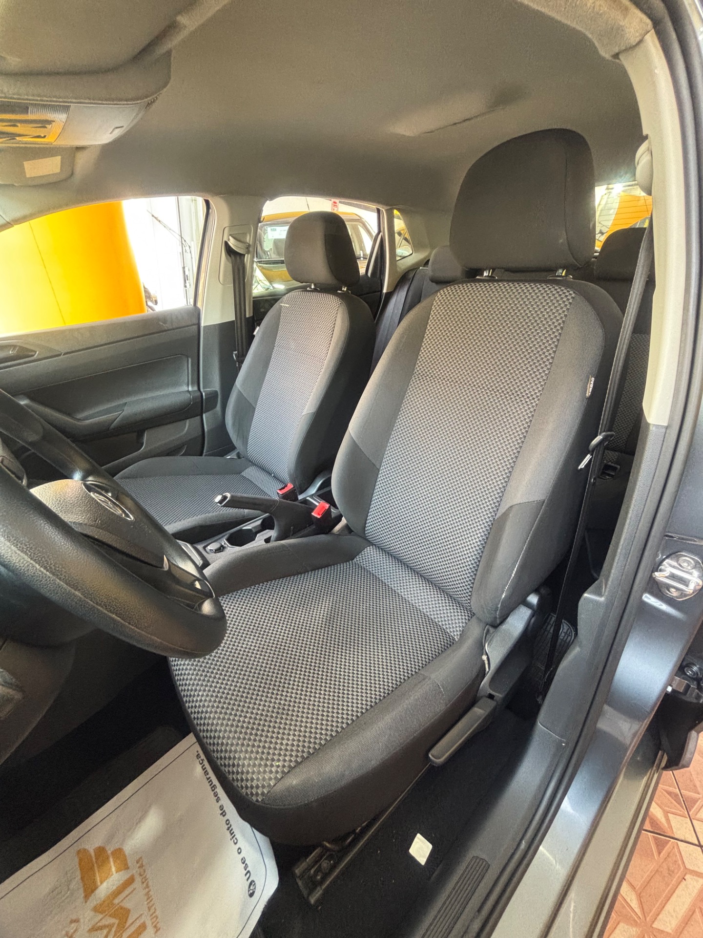 Volkswagen Polo 1.0 Flex 12V 5P - foto 6