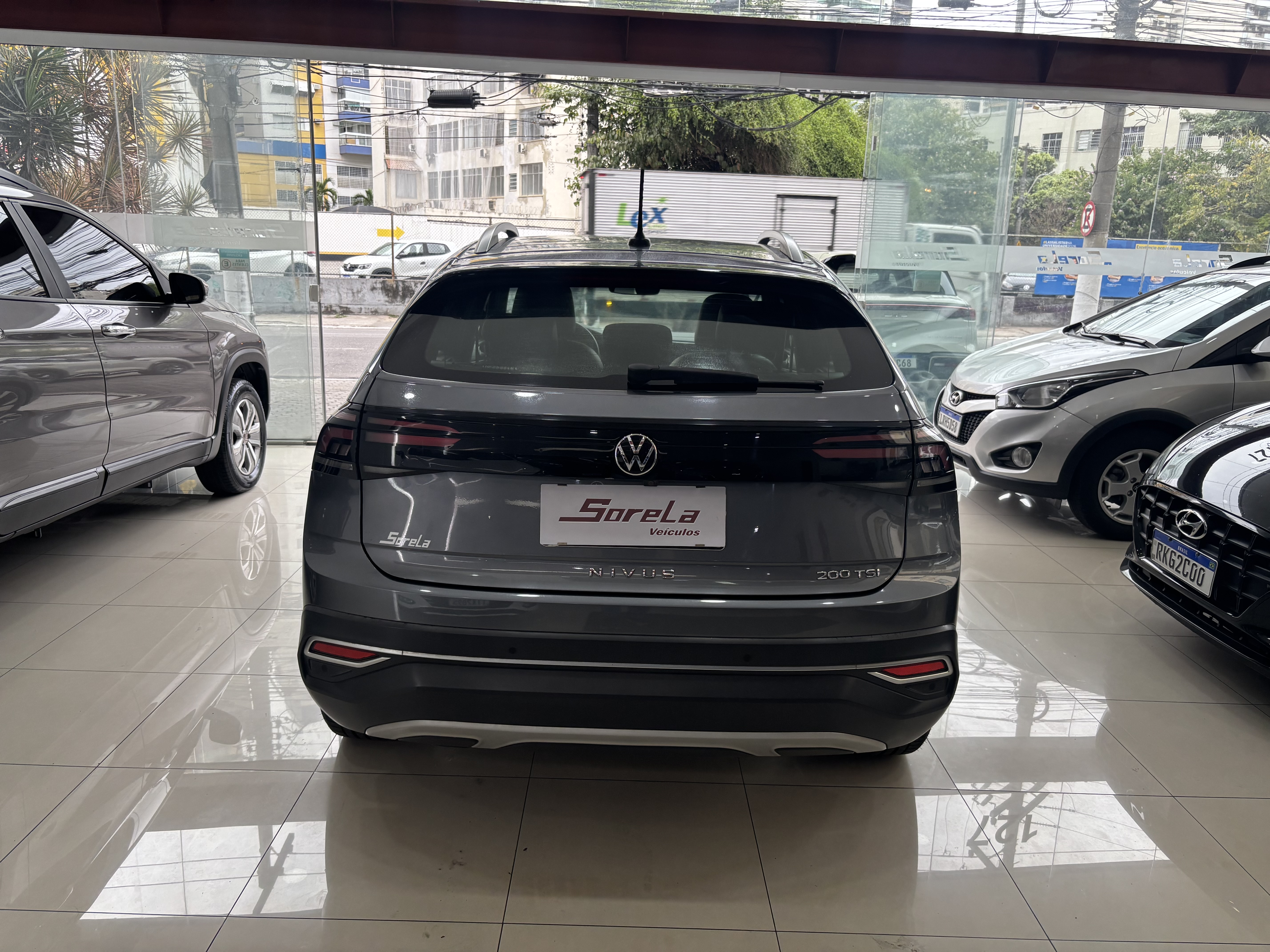 Volkswagen Nivus Highline 1.0 200 TSI Flex Aut. - foto 4