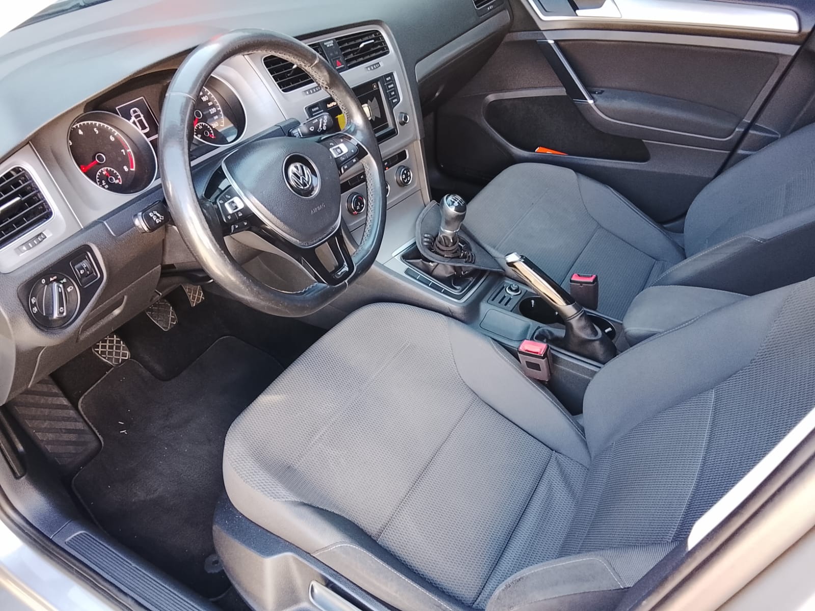 Volkswagen Golf Comfortline 1.0 TSI Total Flex Mec. - foto 6