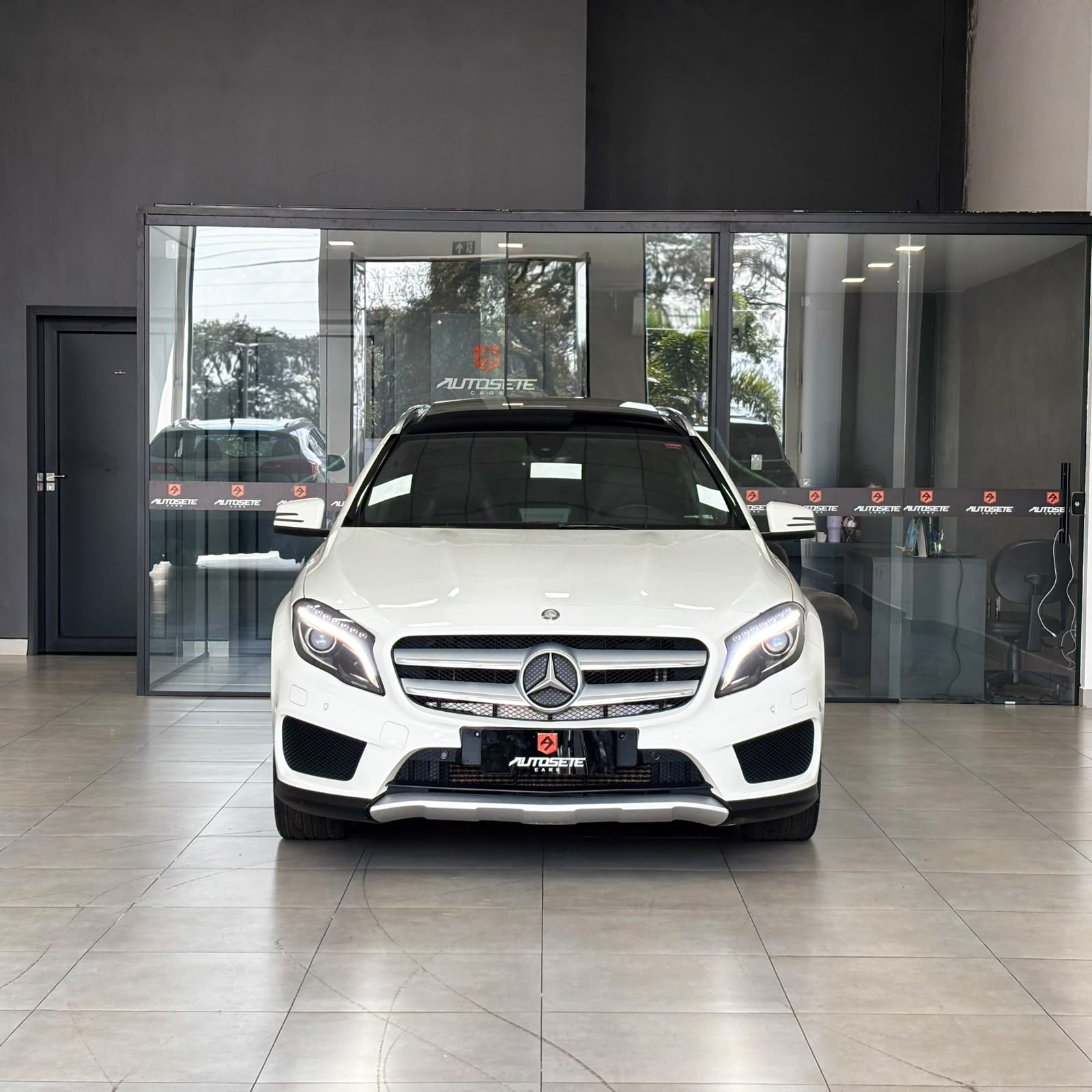 Mercedes-Benz Classe GLA Gla 250 Sport 2.0 Tb 16V 4X2 211cv Aut. - foto 2