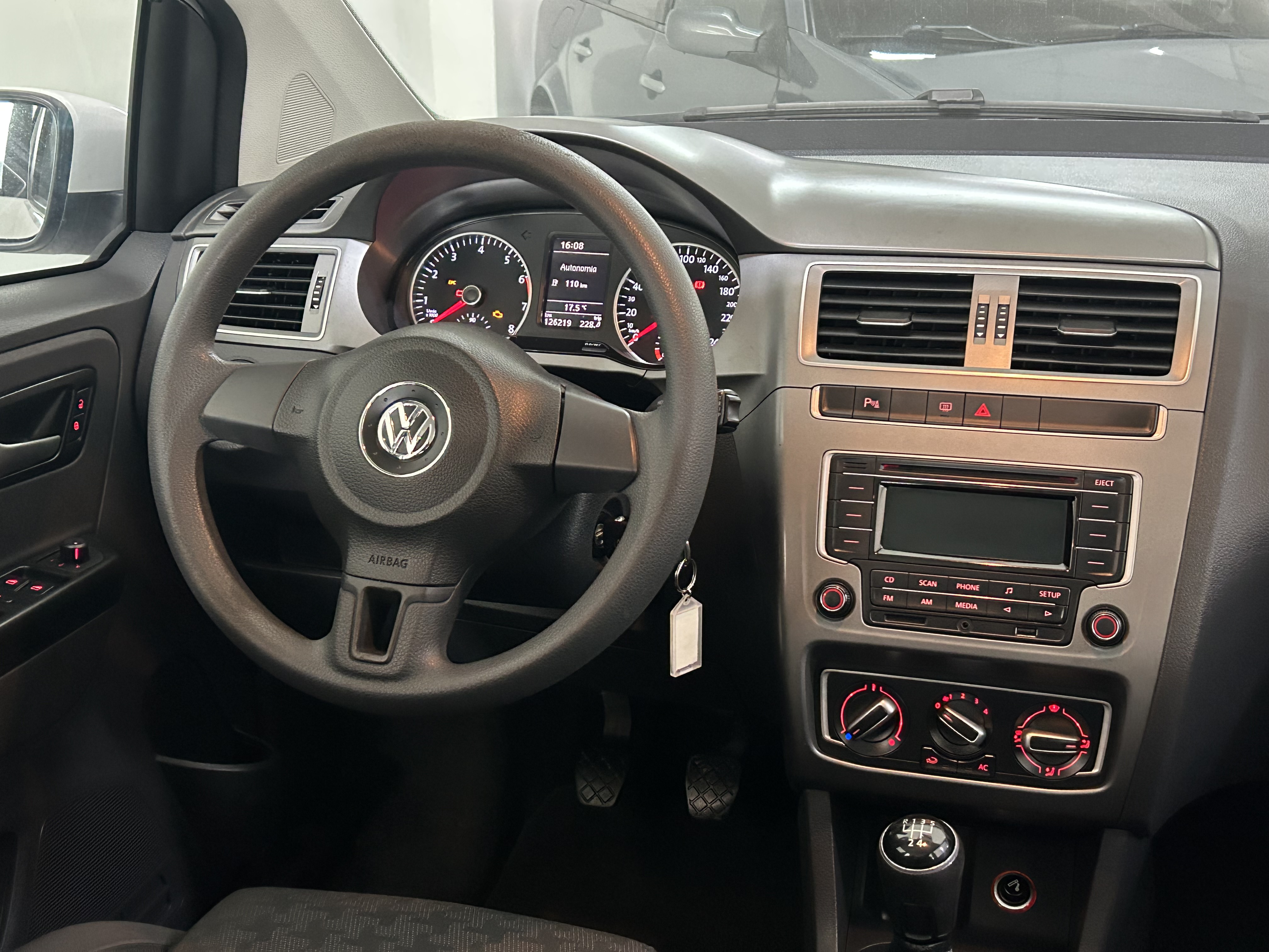 Volkswagen Fox Comfortline 1.6 Flex 8V 5P - foto 13