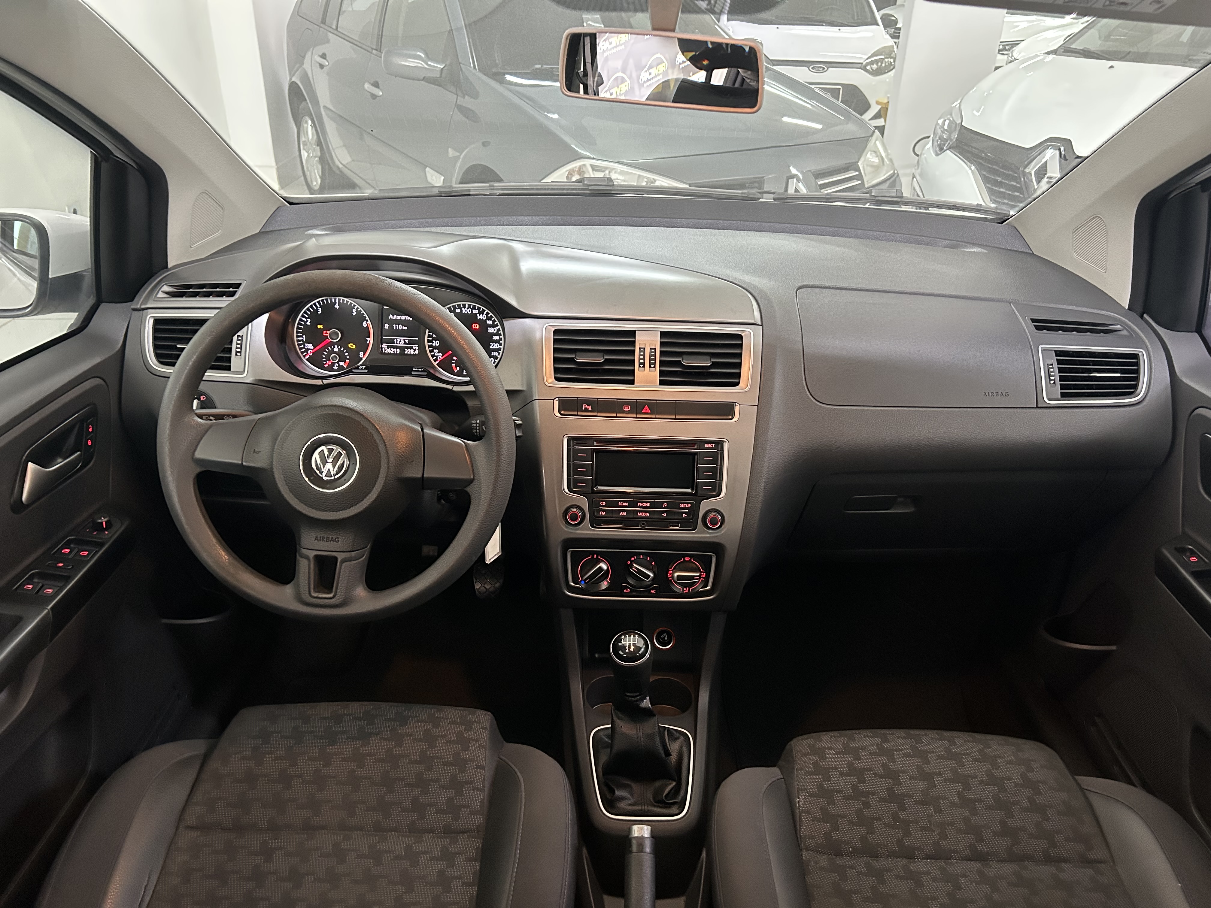 Volkswagen Fox Comfortline 1.6 Flex 8V 5P - foto 12