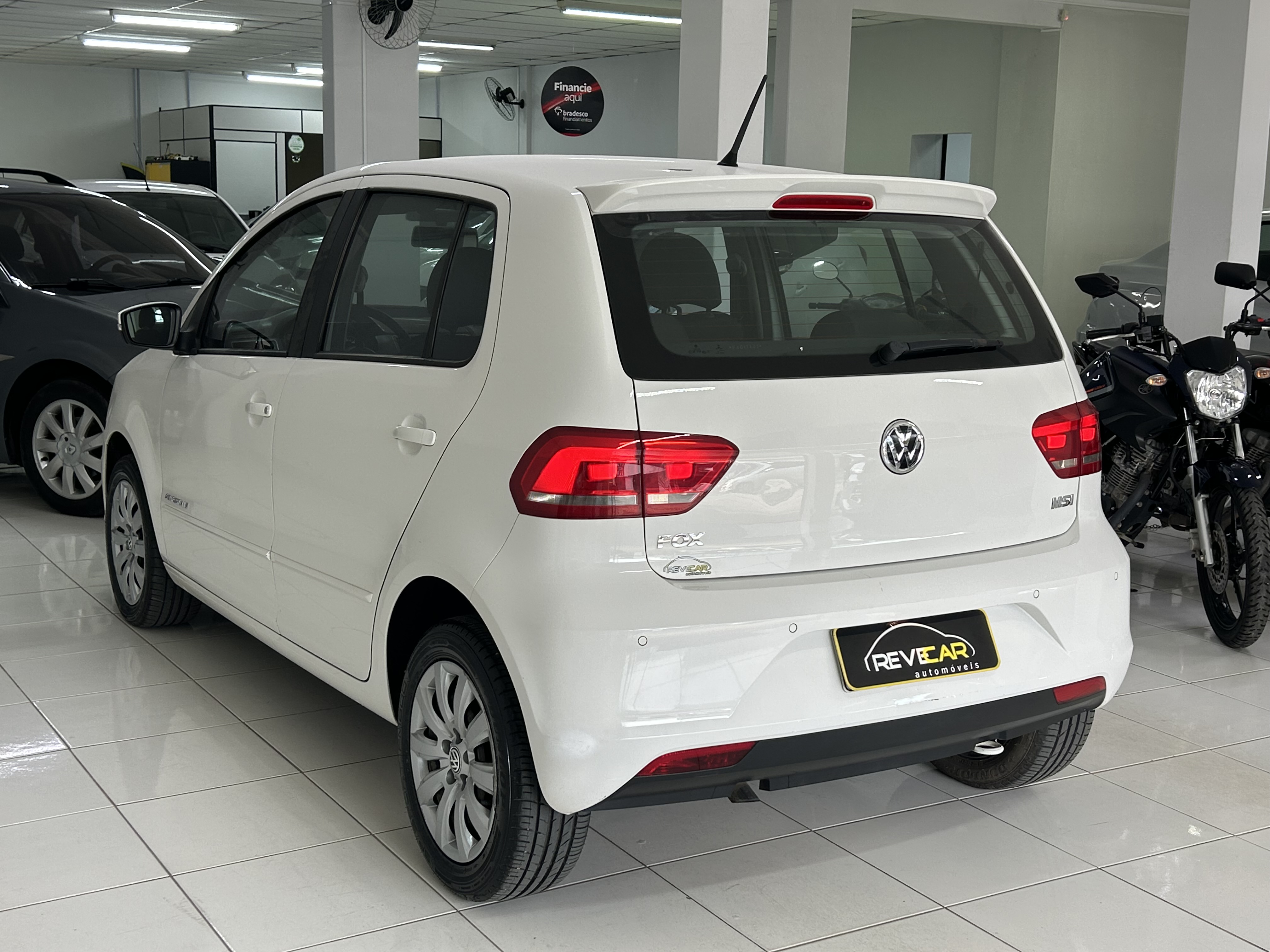 Volkswagen Fox Comfortline 1.6 Flex 8V 5P - foto 4