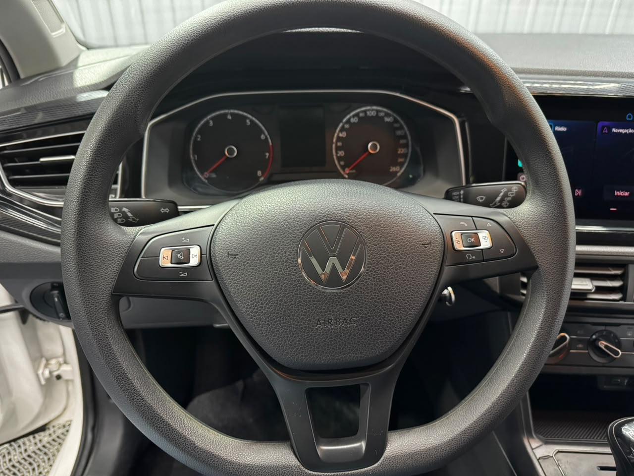 Volkswagen Polo Track 1.0 Flex 12V 5P - foto 12