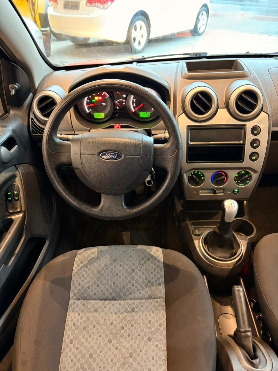 Ford Fiesta 1.6 16V Flex Mec. 5P - foto 9