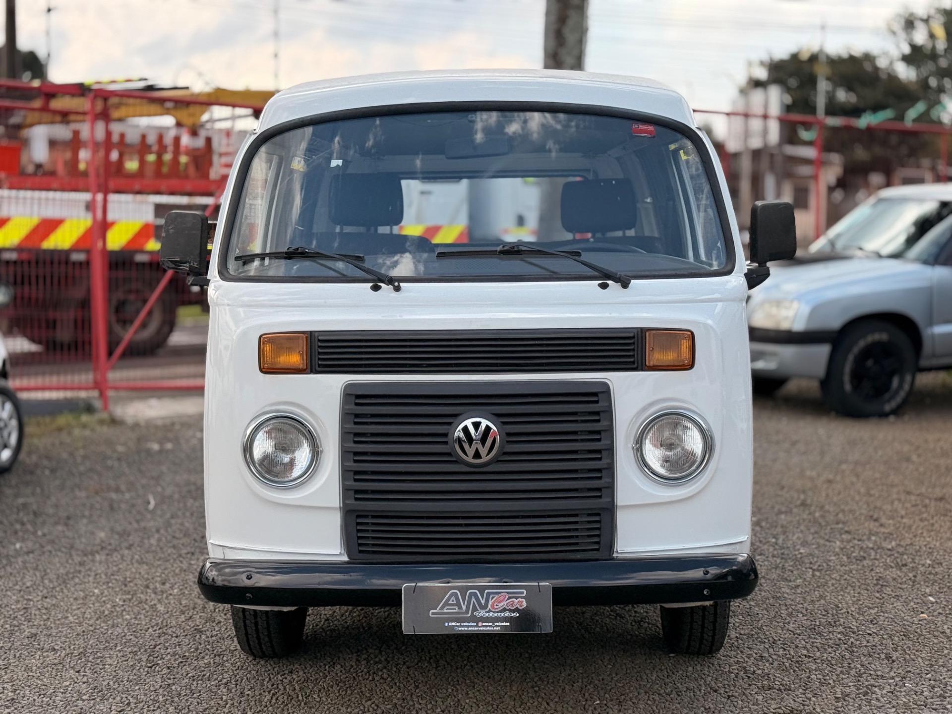 Volkswagen Kombi Furgão 1.4 Mi Total Flex 8V - foto 2