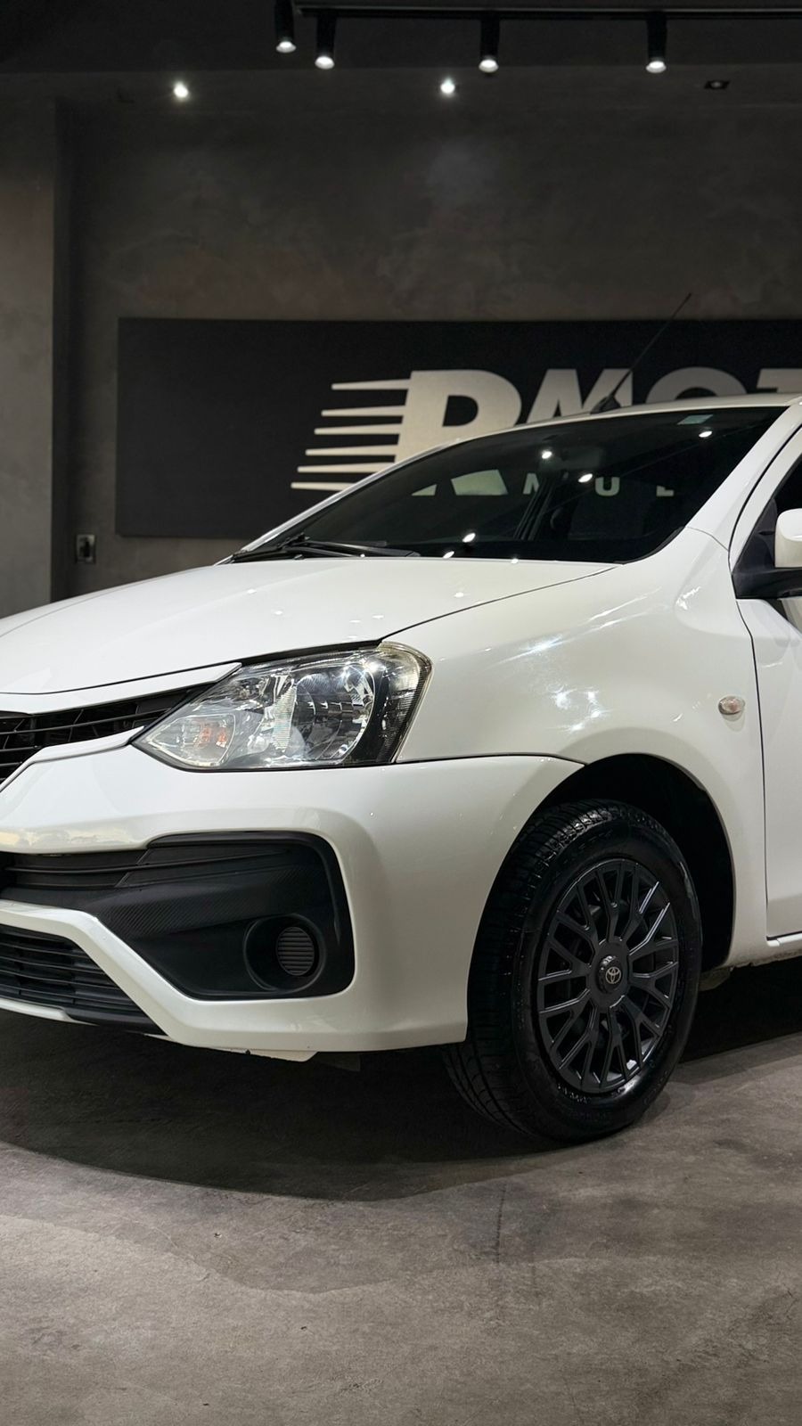 Toyota Etios Xs 1.5 Flex 16V 5P Mec. - foto 2