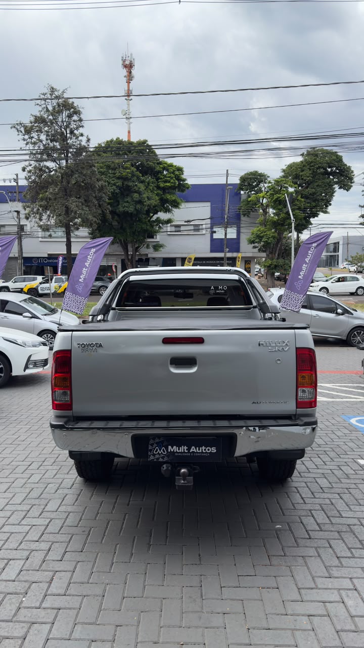 Toyota Hilux Cd Srv D4 D 4X4 3.0 TDI Diesel Automático - foto 5