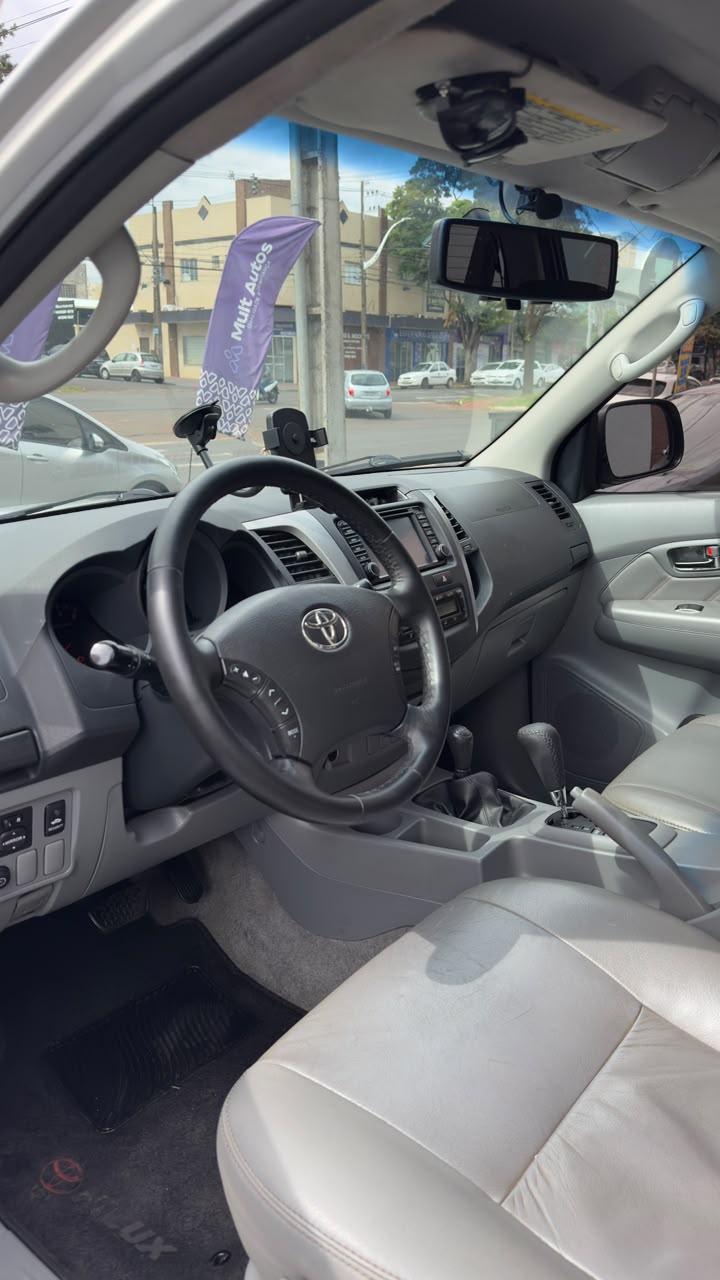Toyota Hilux Cd Srv D4 D 4X4 3.0 TDI Diesel Automático - foto 9