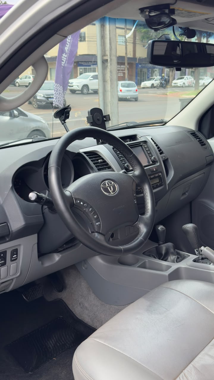 Toyota Hilux Cd Srv D4 D 4X4 3.0 TDI Diesel Automático - foto 11